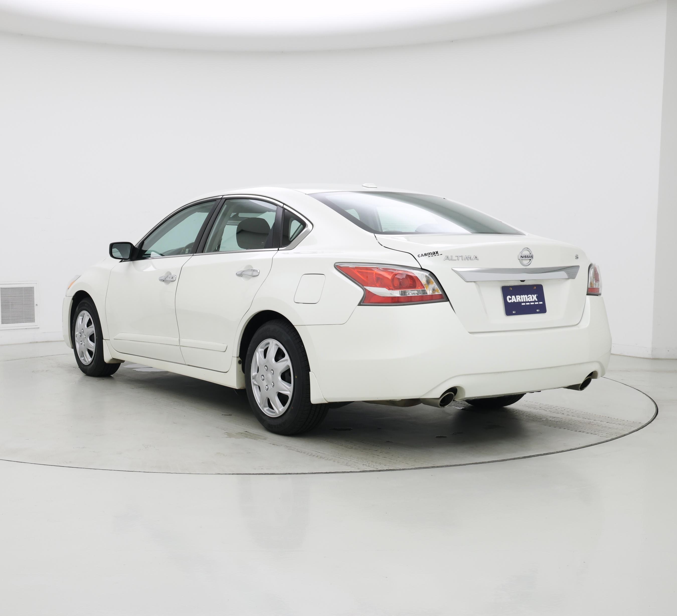 Thumbnail: 2015 Nissan Altima - 2