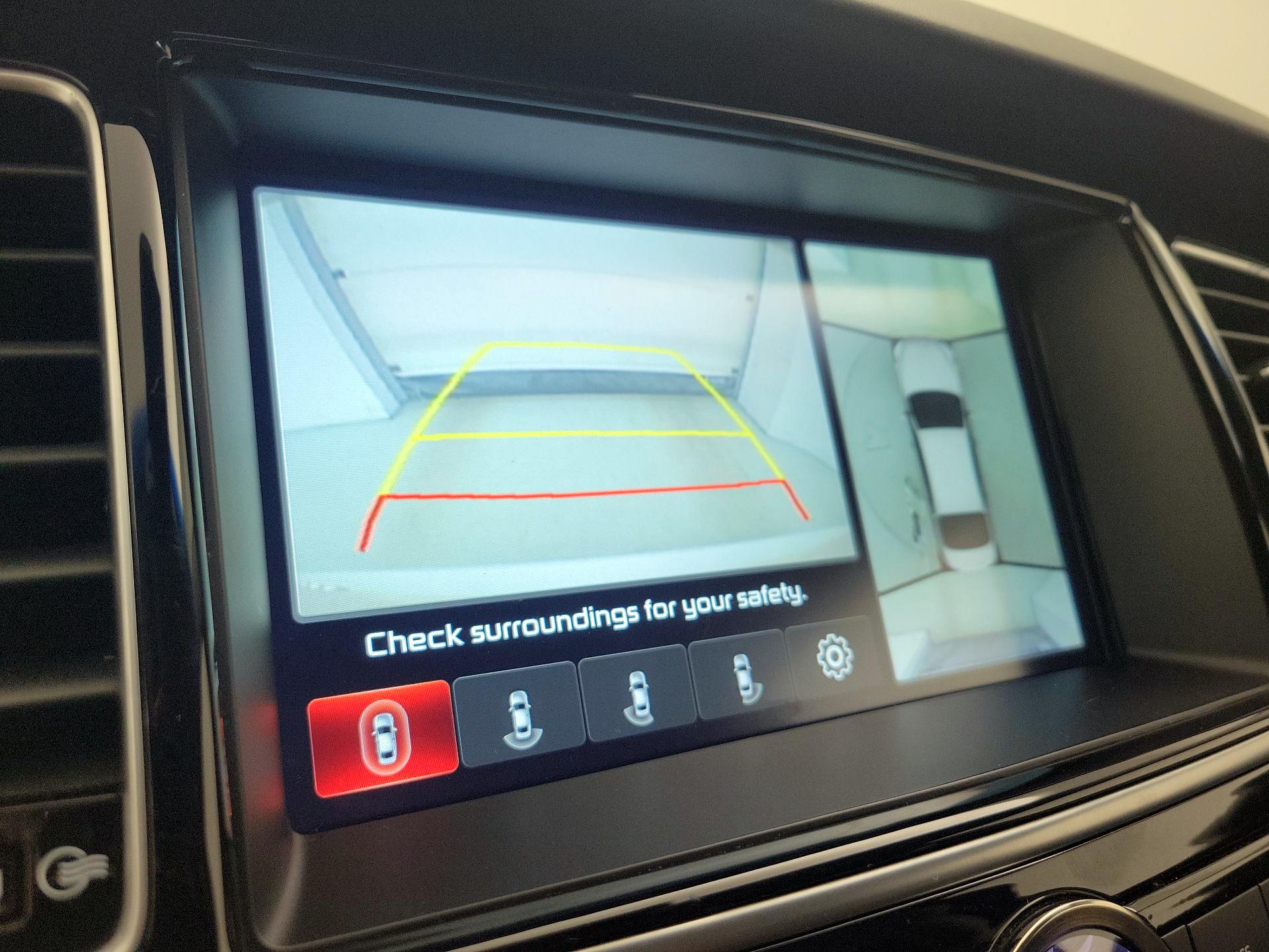 Thumbnail: 2016 Kia K900 - 15