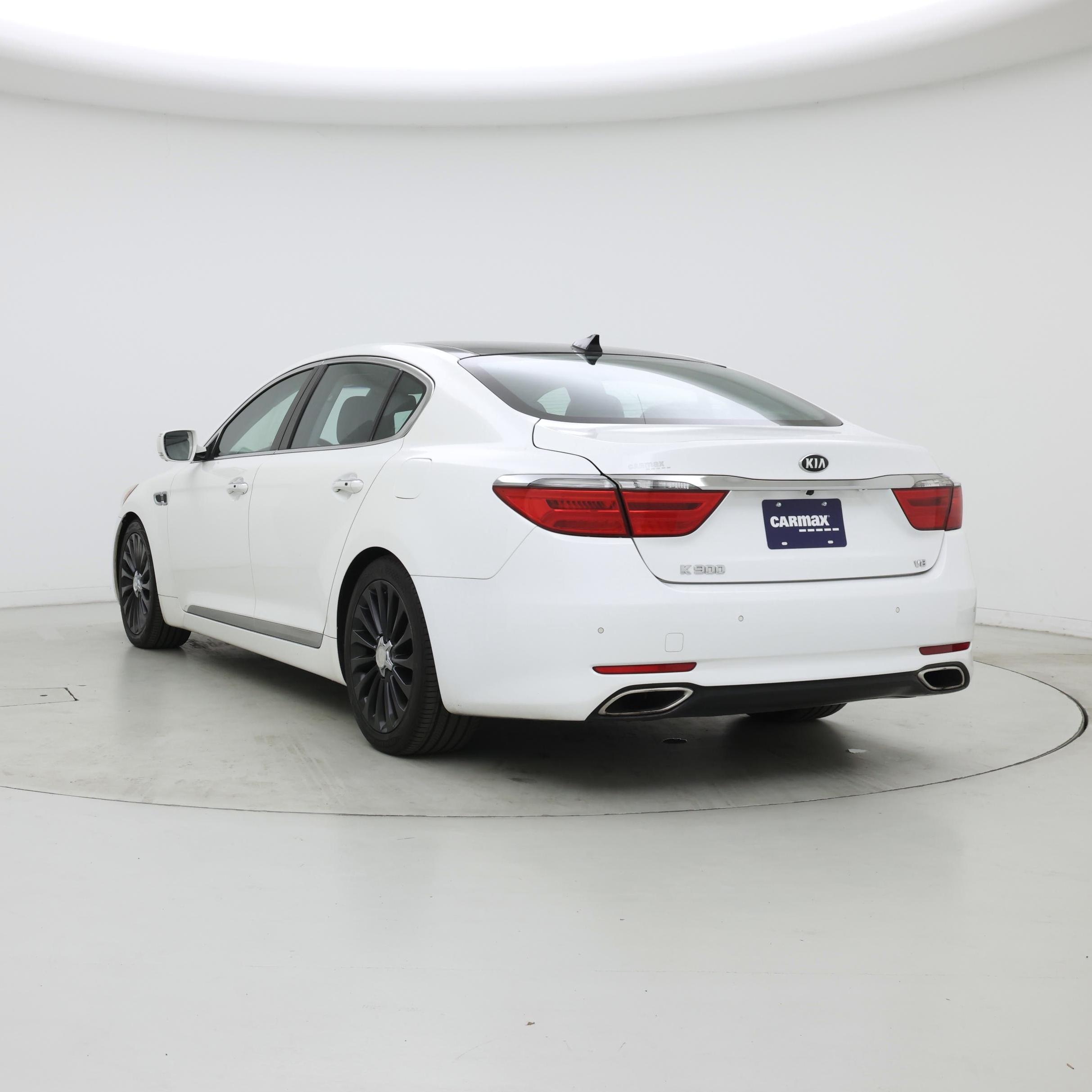 Thumbnail: 2016 Kia K900 - 2