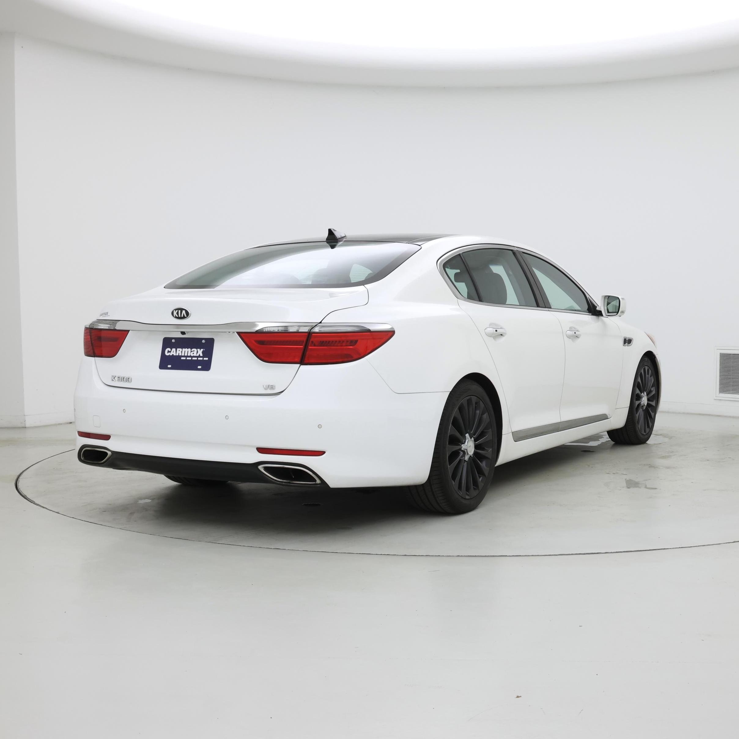 Thumbnail: 2016 Kia K900 - 8