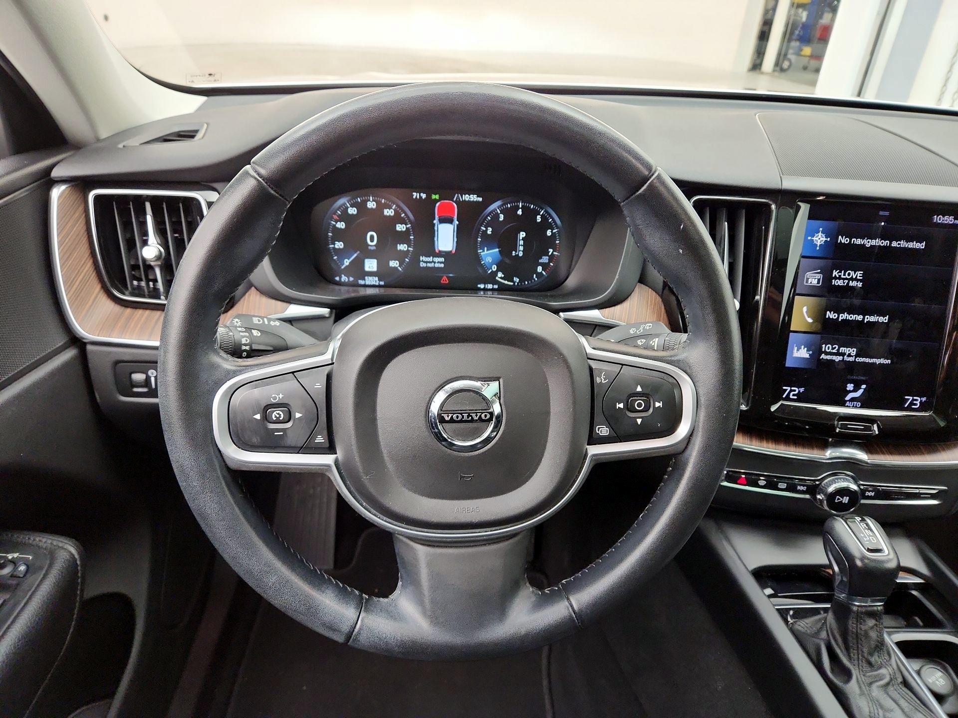 Thumbnail: 2021 Volvo XC60 - 10