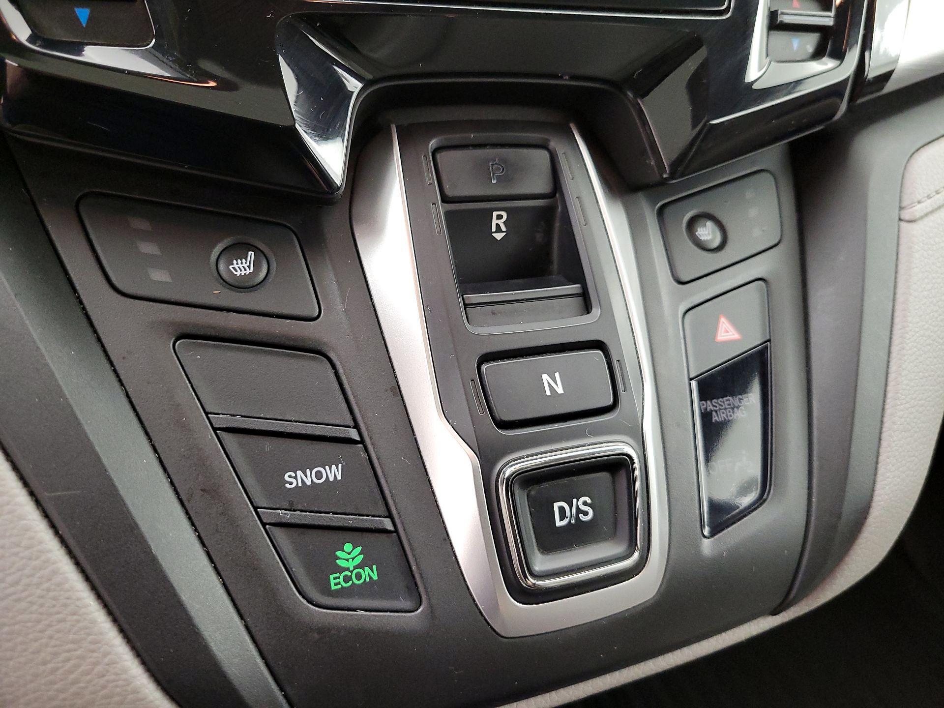 Thumbnail: 2019 Honda Odyssey - 18