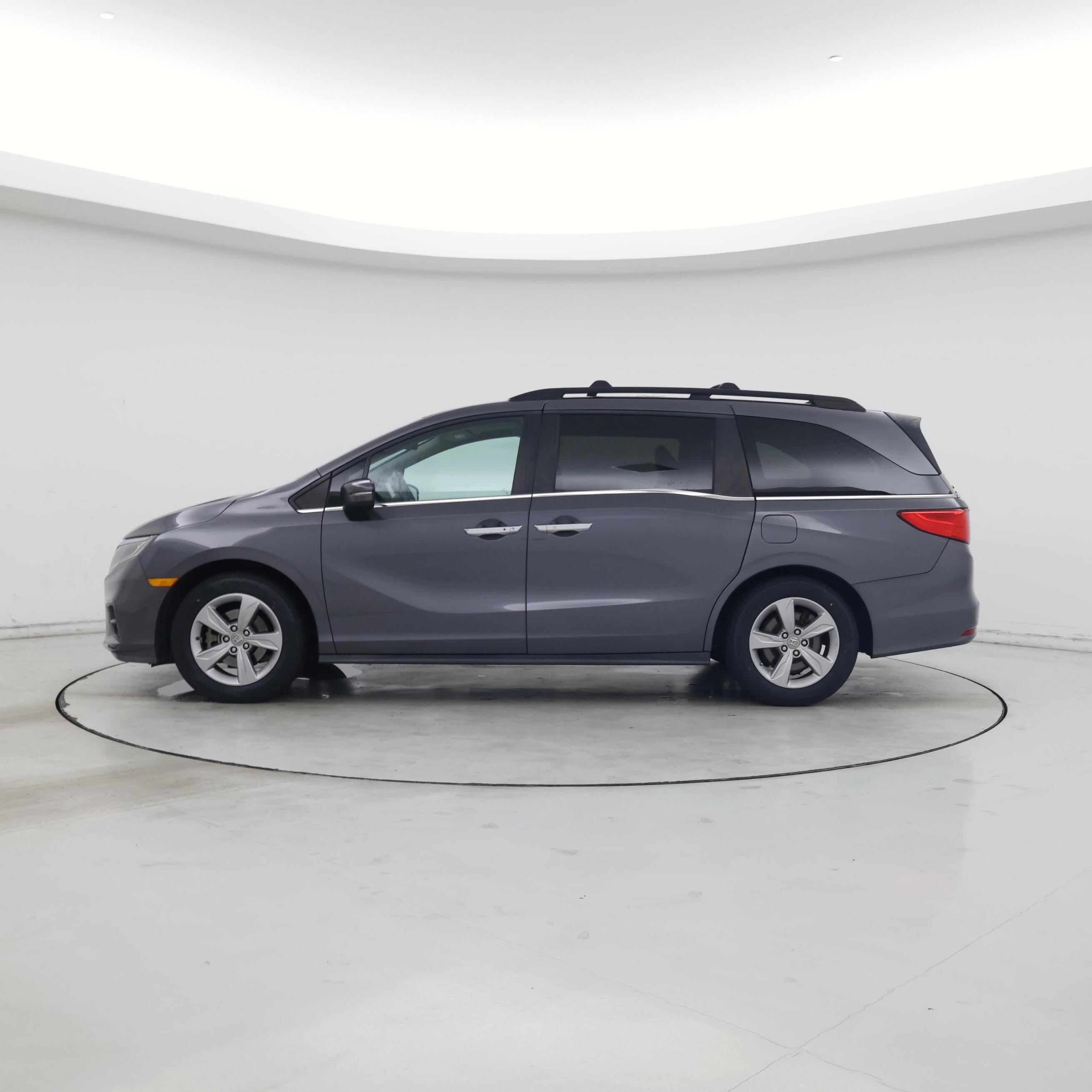 Thumbnail: 2019 Honda Odyssey - 3