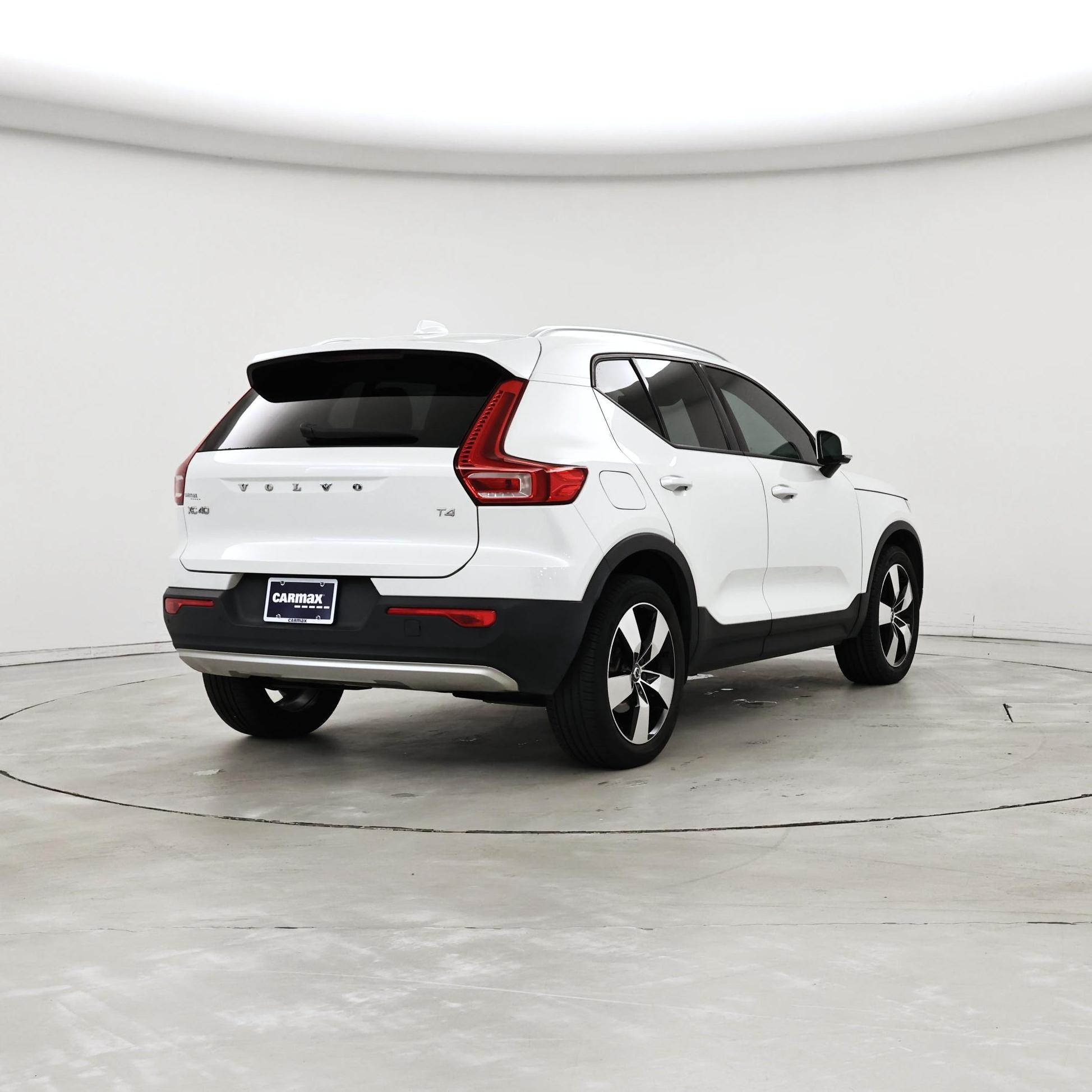 Thumbnail: 2021 Volvo XC40 - 8