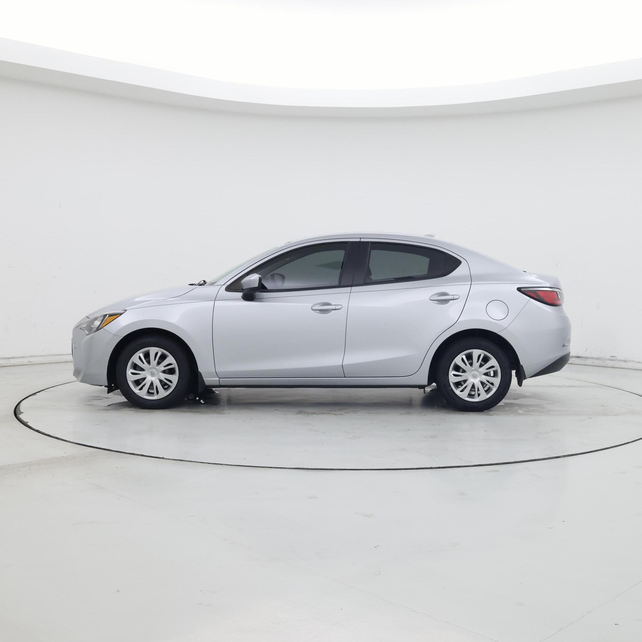 Thumbnail: 2019 Toyota Yaris - 3