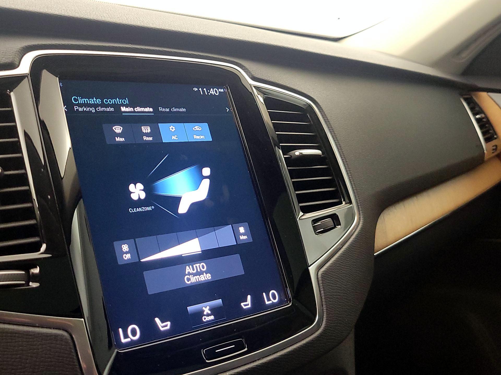 Thumbnail: 2021 Volvo XC90 - 17