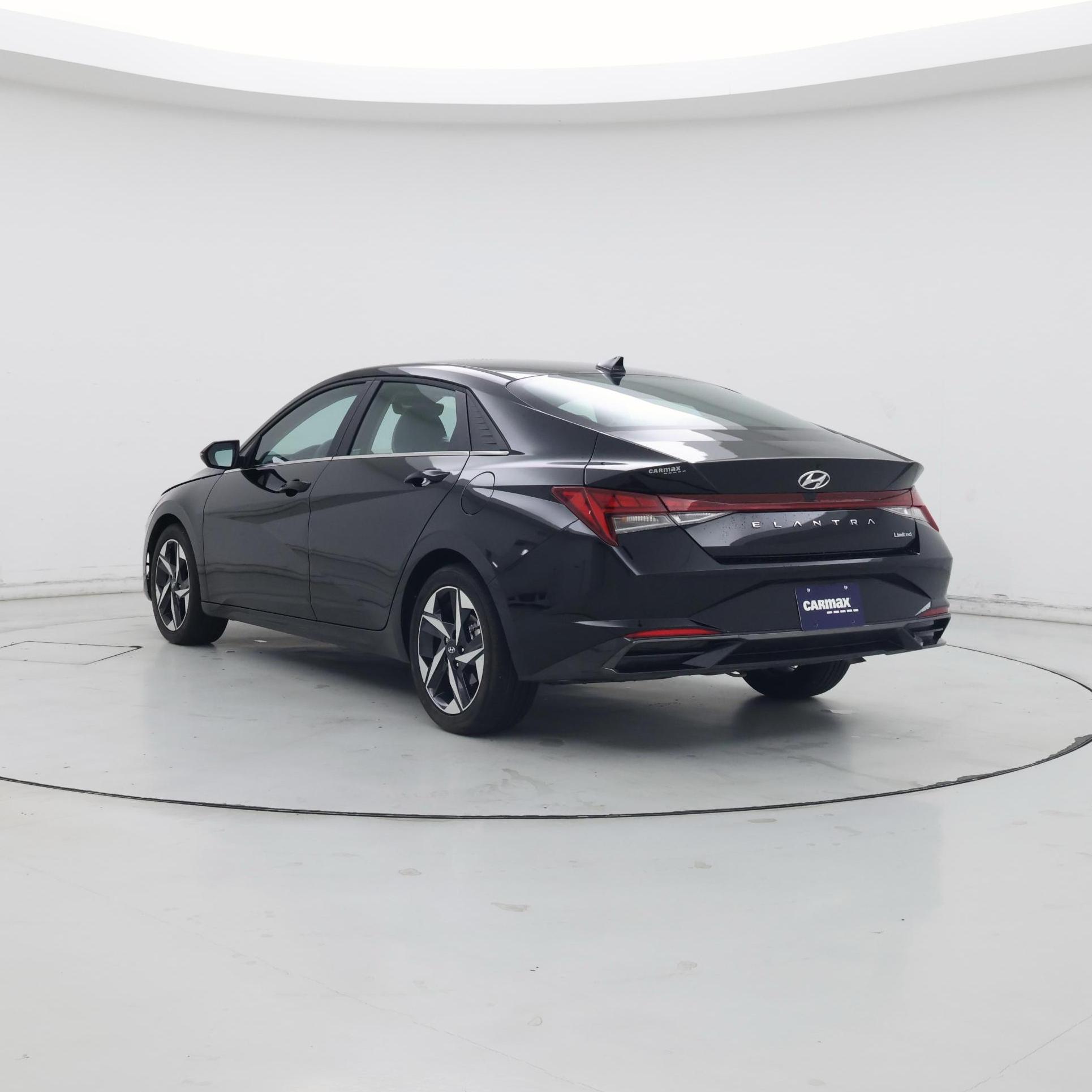 Thumbnail: 2023 Hyundai Elantra - 2