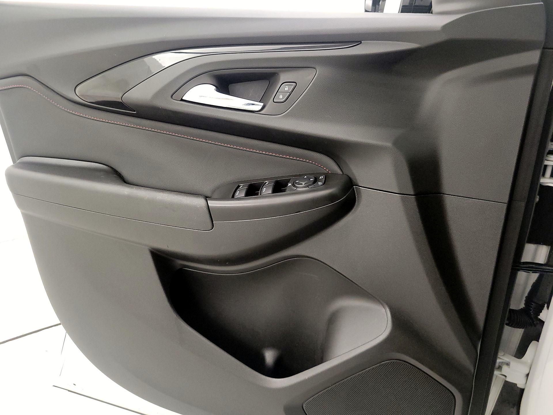 Thumbnail: 2022 Chevrolet TrailBlazer - 12