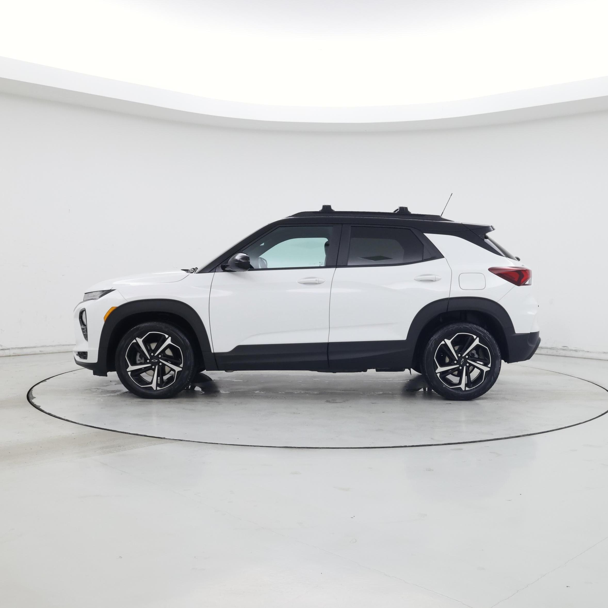 Thumbnail: 2022 Chevrolet TrailBlazer - 3