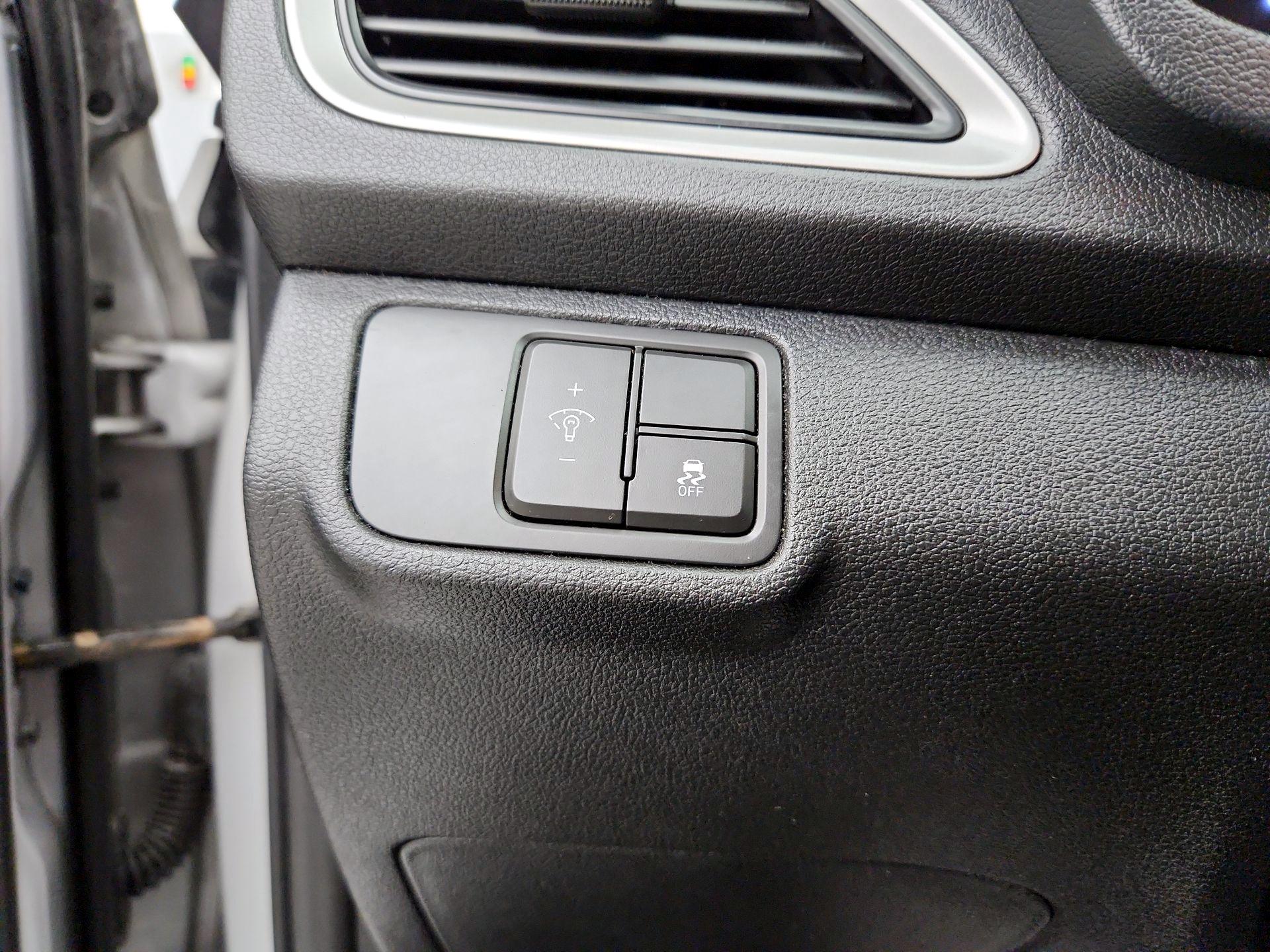 Thumbnail: 2019 Hyundai Accent - 13