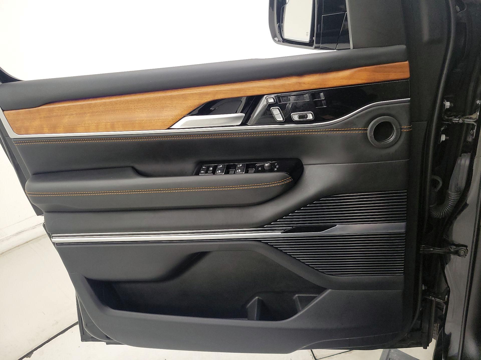 Thumbnail: 2023 Jeep Grand Wagoneer - 12