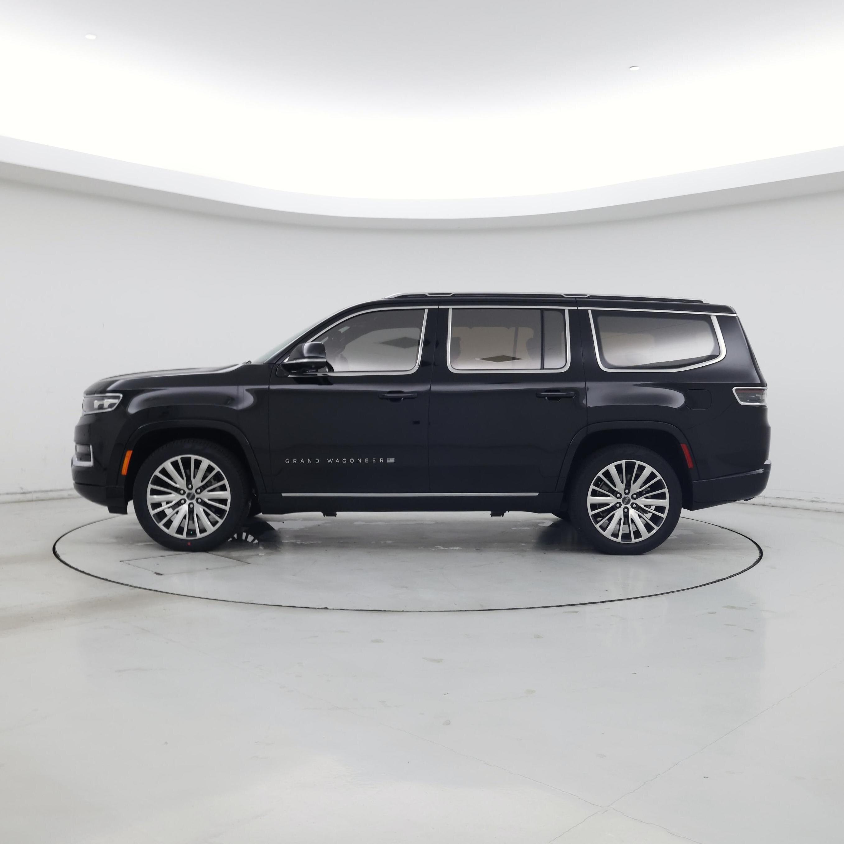 Thumbnail: 2023 Jeep Grand Wagoneer - 3