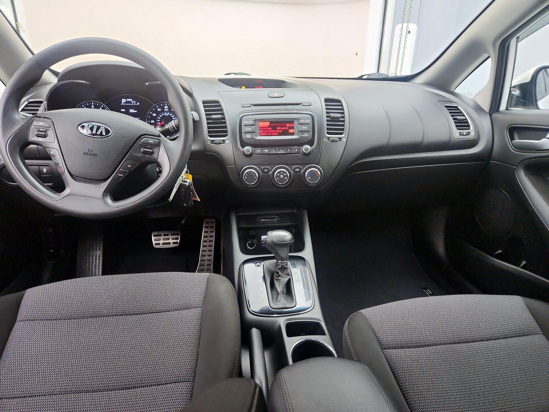 Thumbnail: 2017 Kia Forte - 9