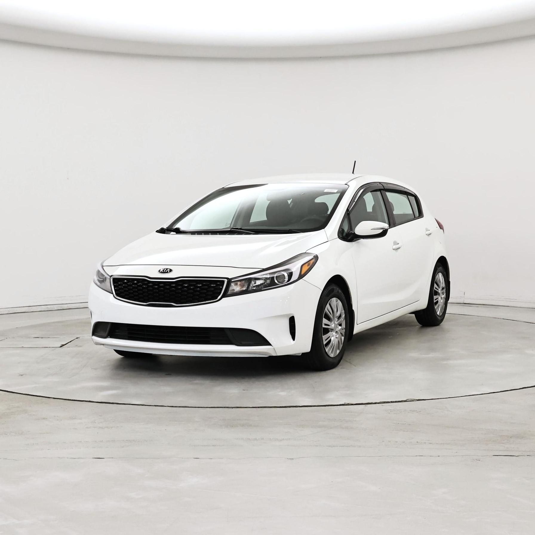 Thumbnail: 2017 Kia Forte - 4