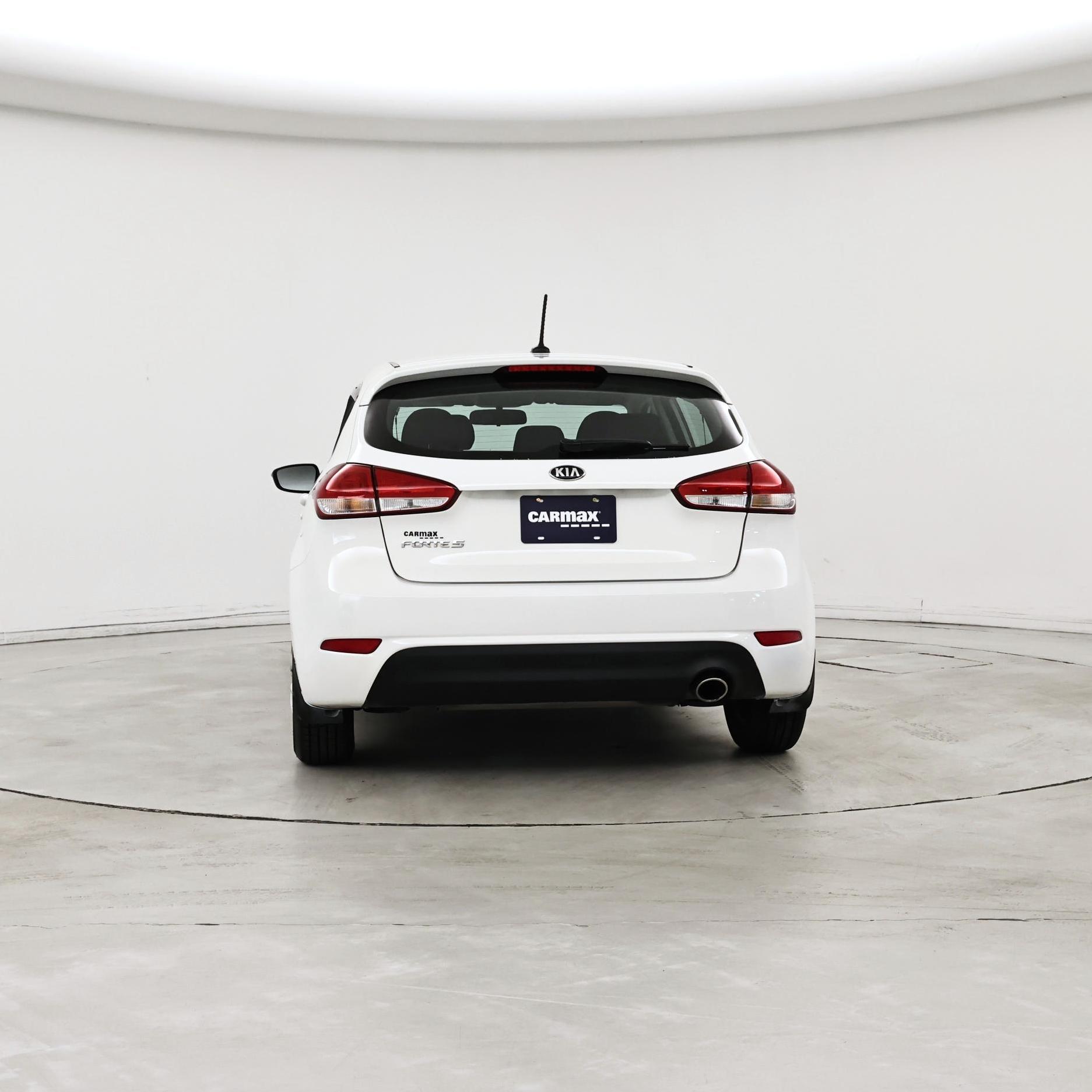 Thumbnail: 2017 Kia Forte - 6