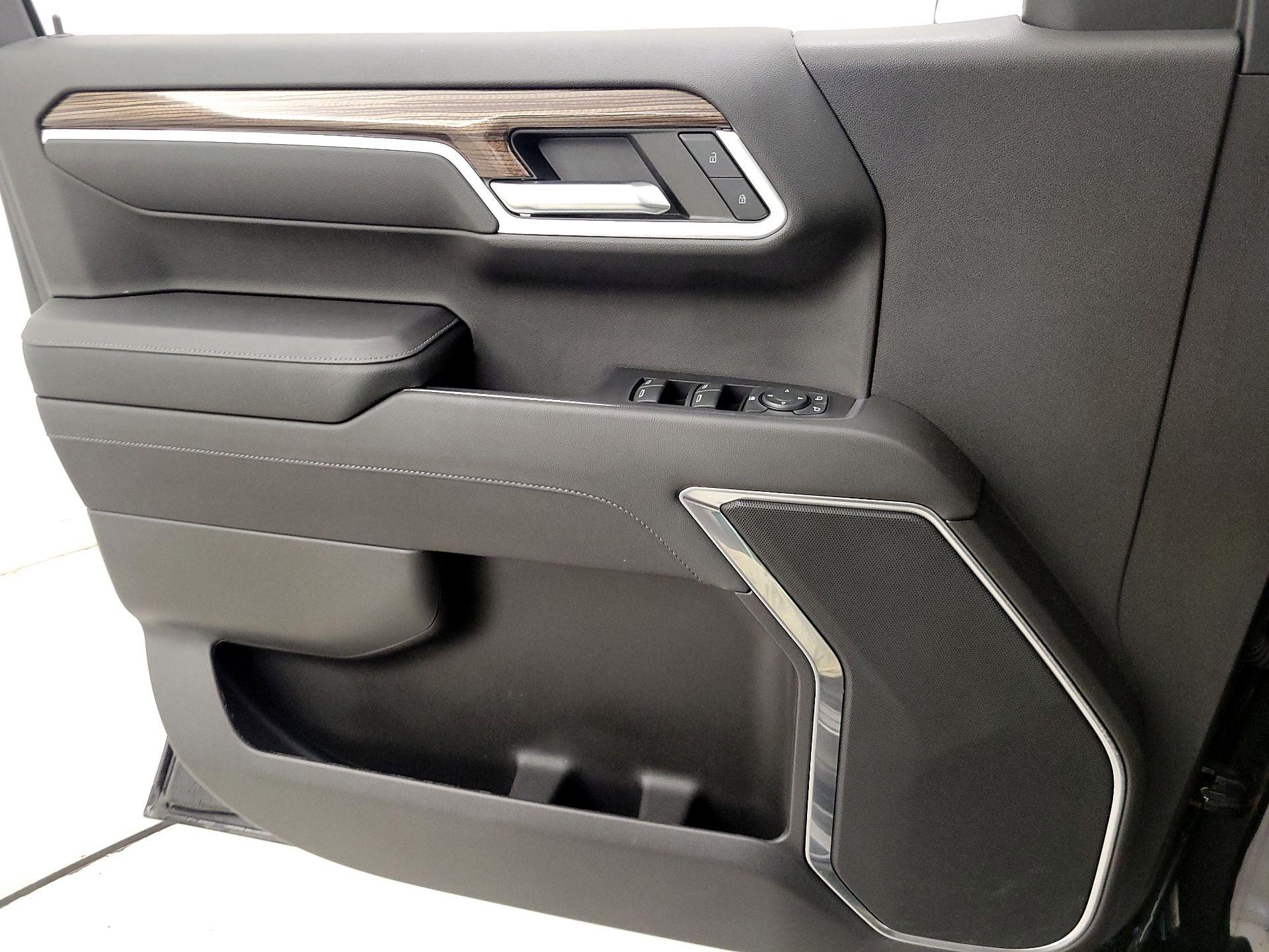 Thumbnail: 2023 Chevrolet Silverado 1500 - 12