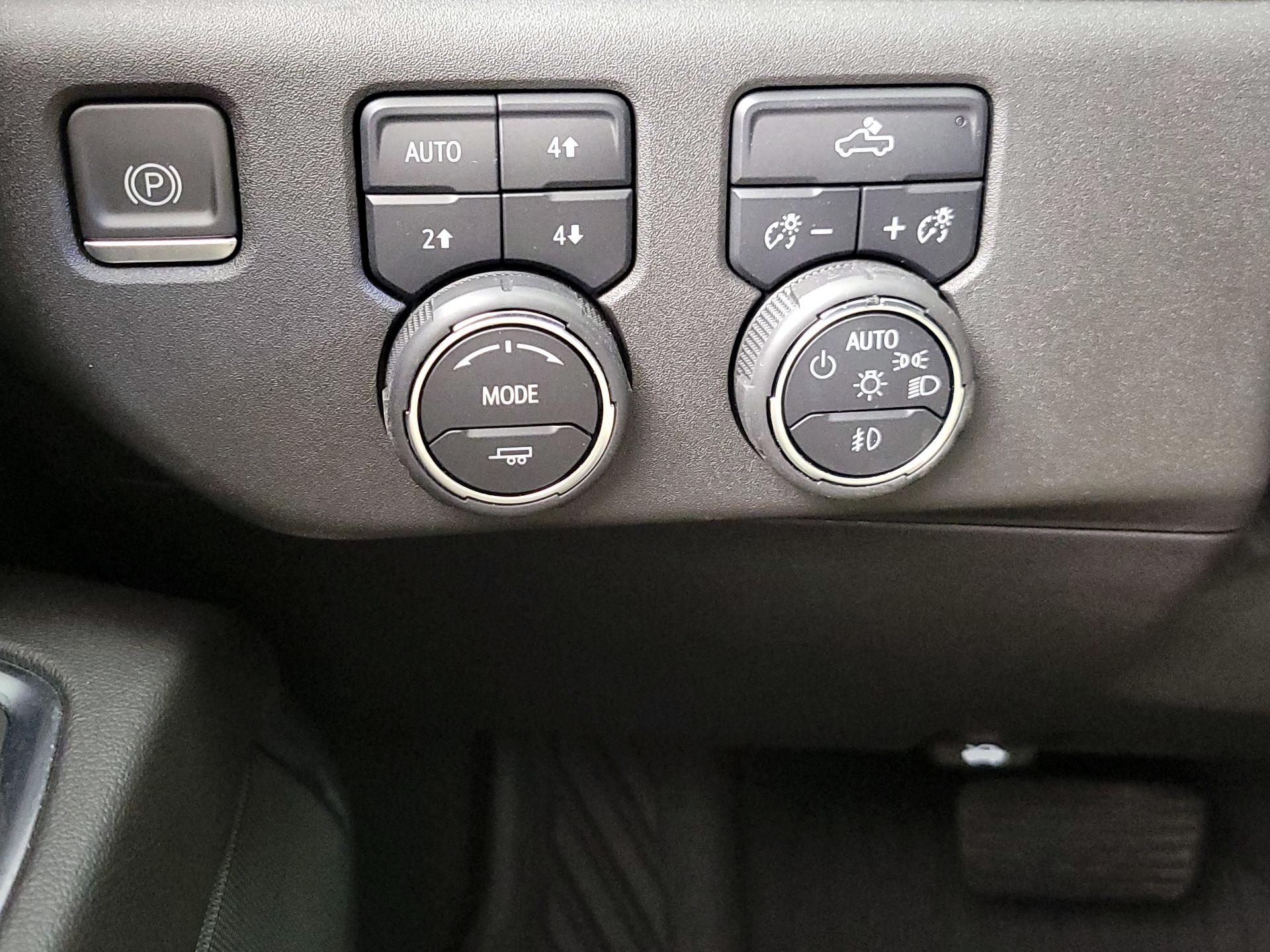 Thumbnail: 2023 Chevrolet Silverado 1500 - 13