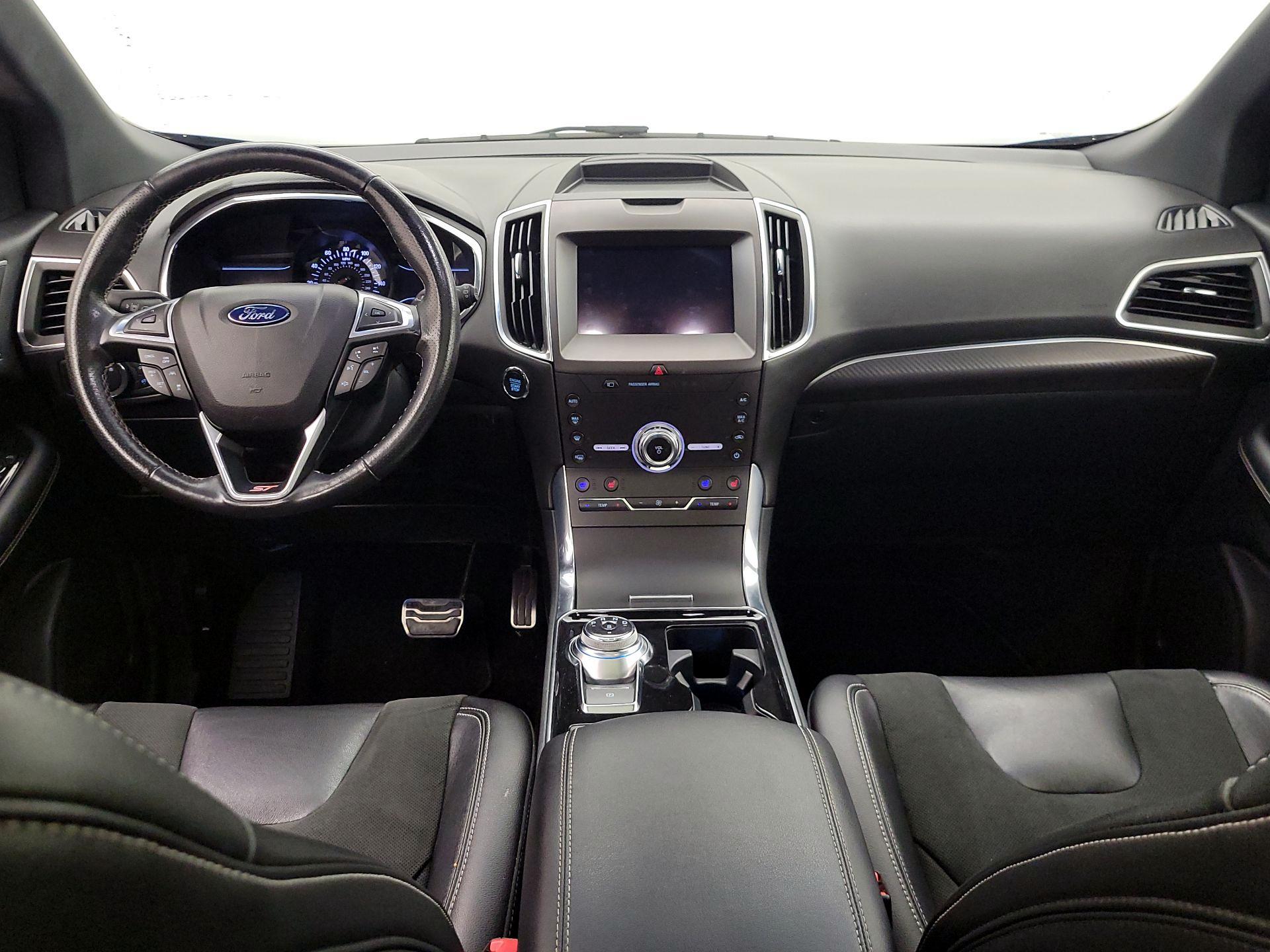 Thumbnail: 2020 Ford Edge - 9