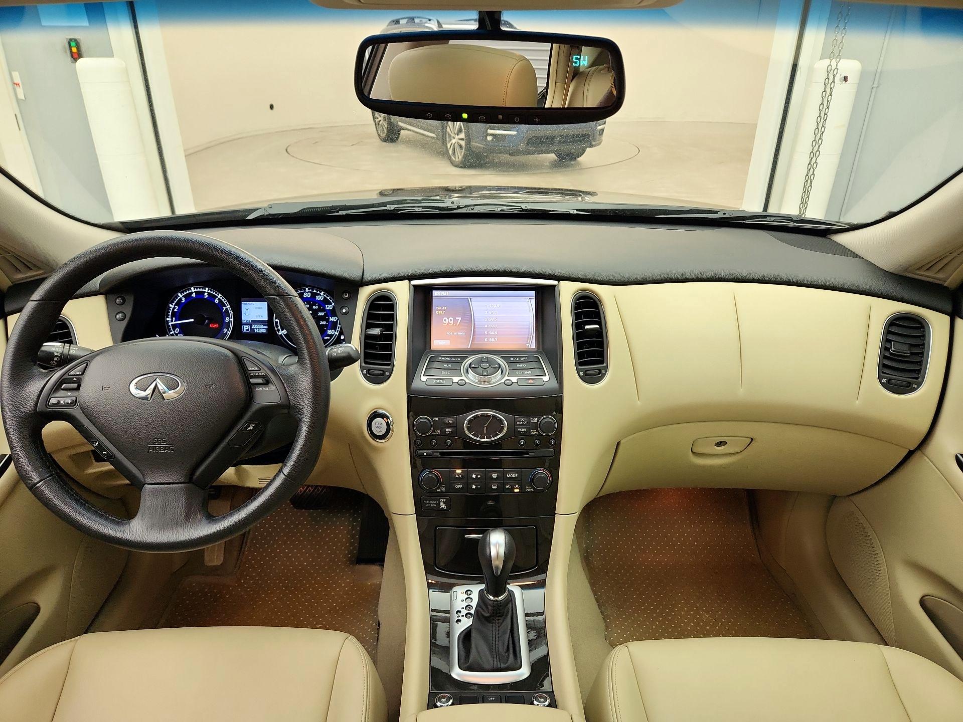 Thumbnail: 2017 INFINITI QX50 - 9