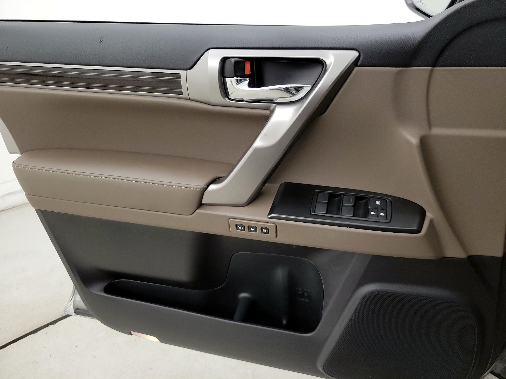 Thumbnail: 2022 Lexus GX - 12