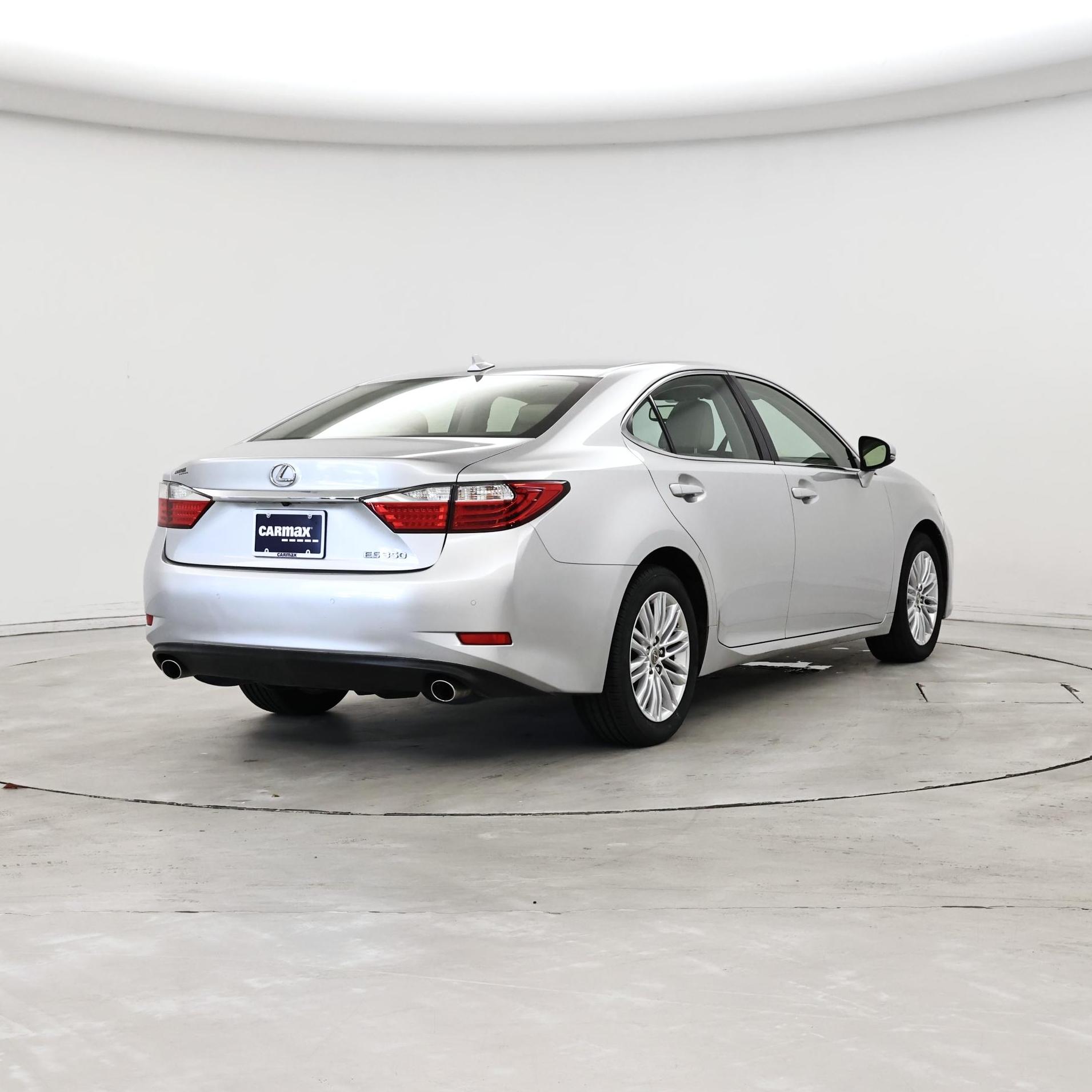 Thumbnail: 2014 Lexus ES - 8