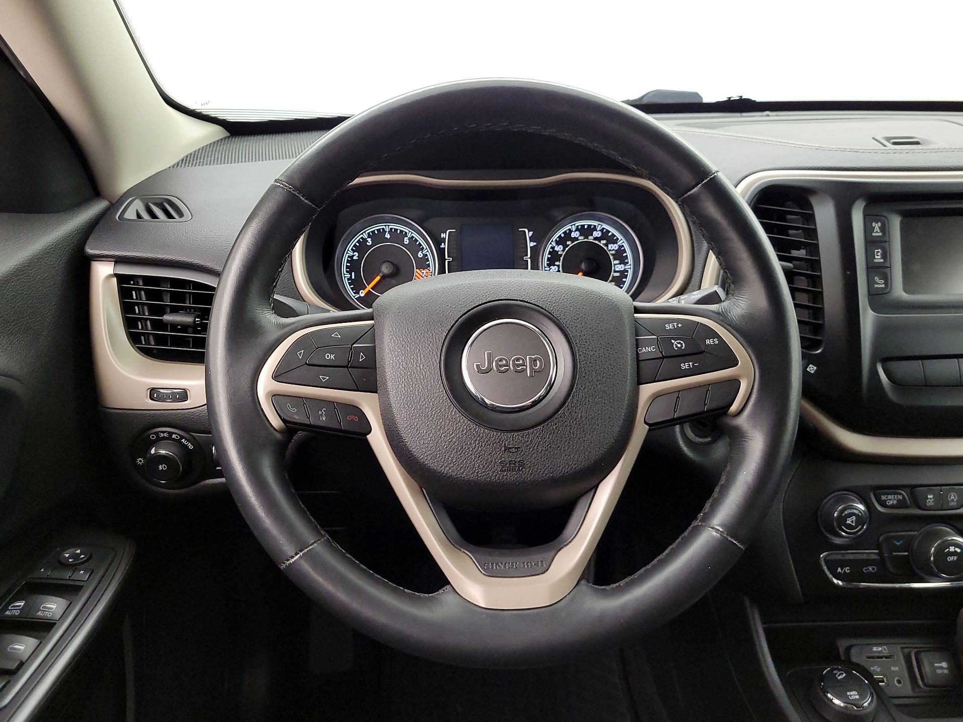 Thumbnail: 2015 Jeep Cherokee - 10
