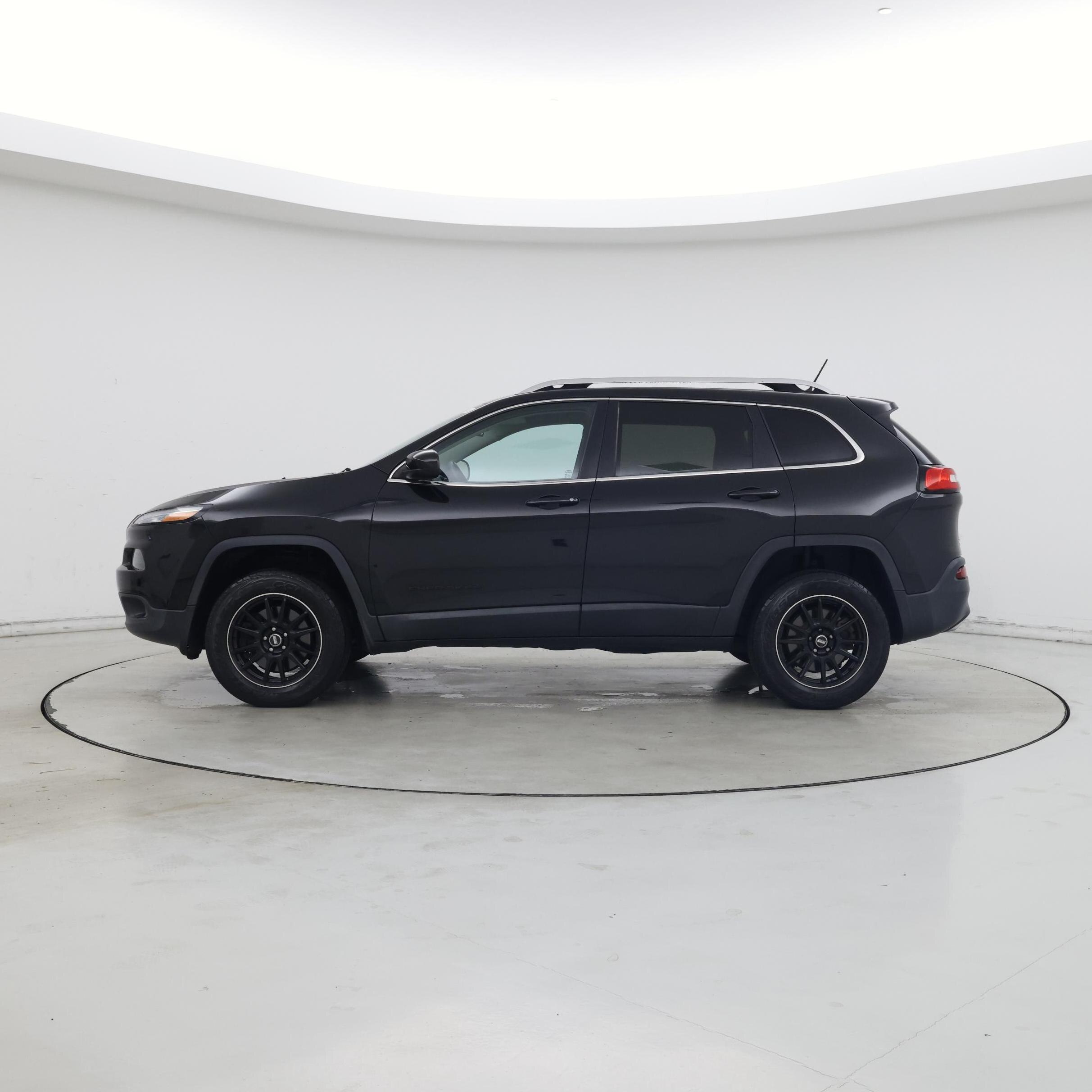 Thumbnail: 2015 Jeep Cherokee - 3