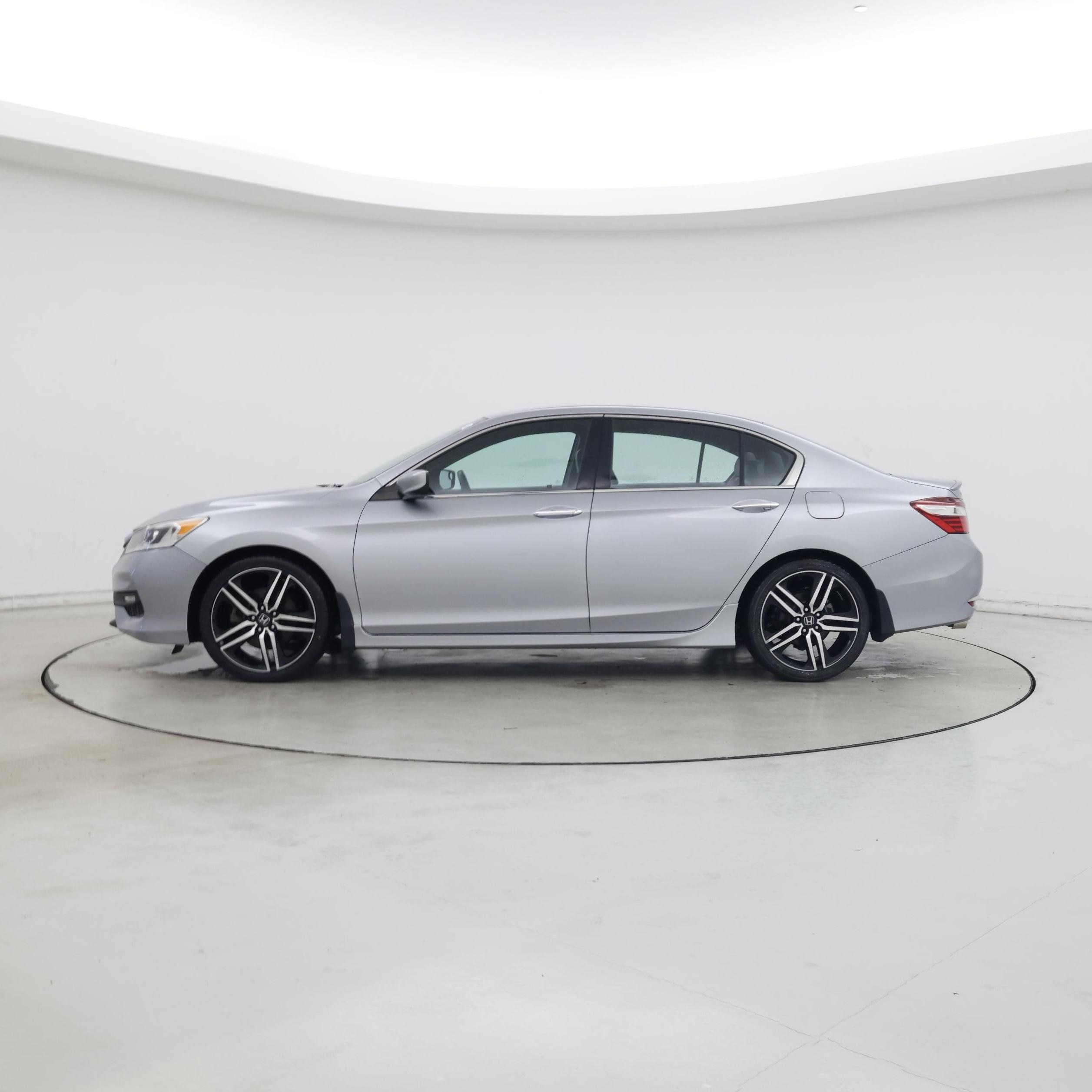 Thumbnail: 2017 Honda Accord - 3