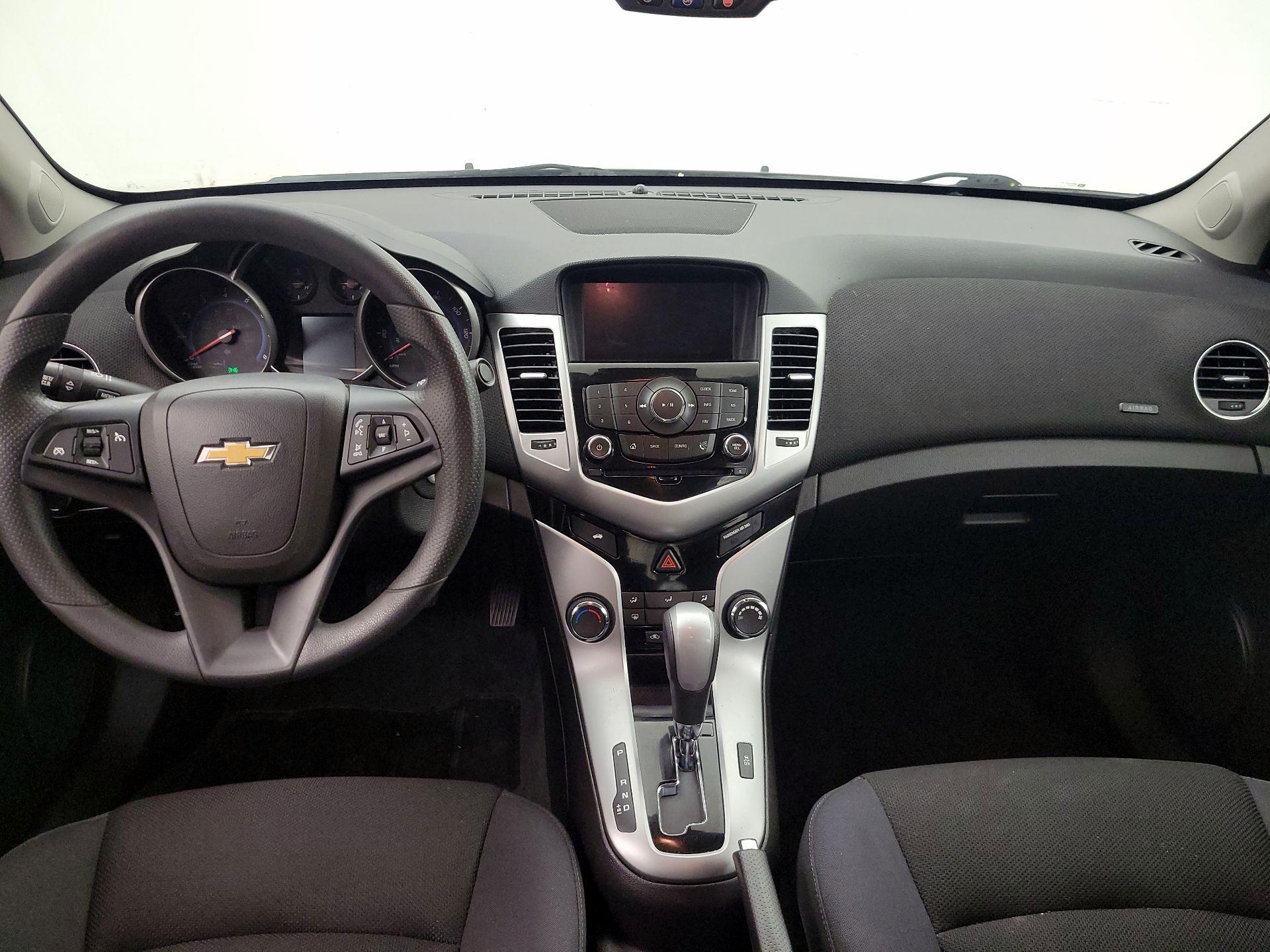 Thumbnail: 2015 Chevrolet Cruze - 9
