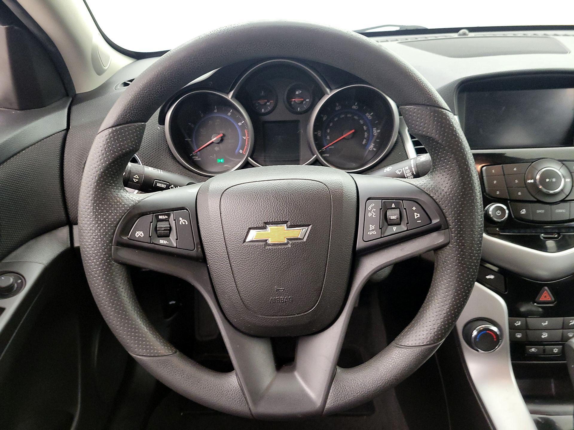 Thumbnail: 2015 Chevrolet Cruze - 10