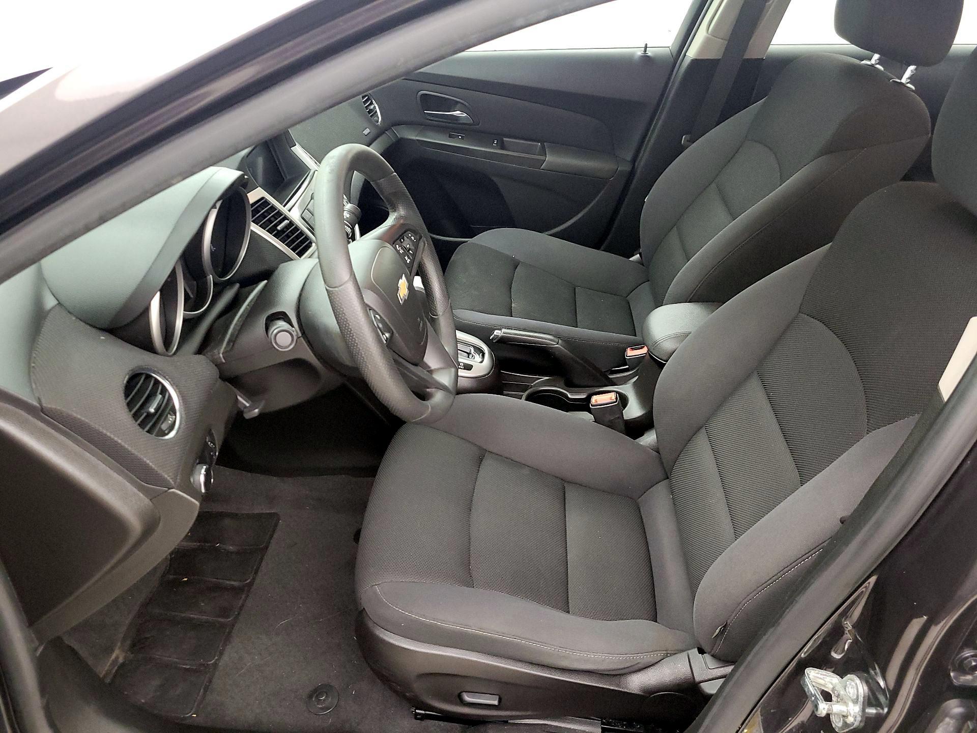 Thumbnail: 2015 Chevrolet Cruze - 11