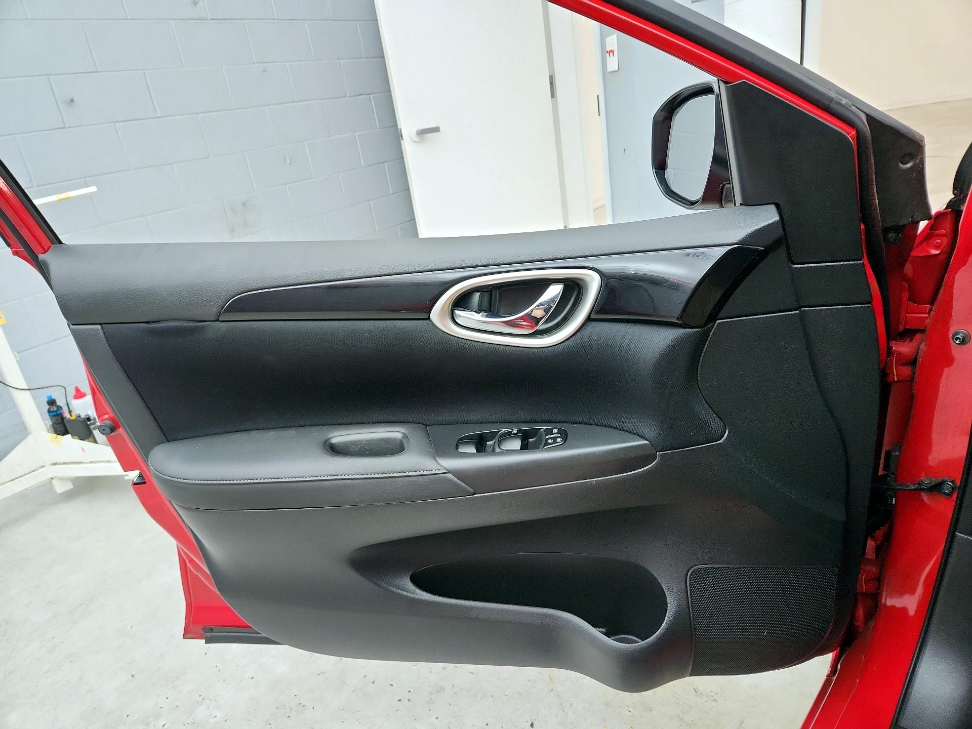 Thumbnail: 2017 Nissan Sentra - 12