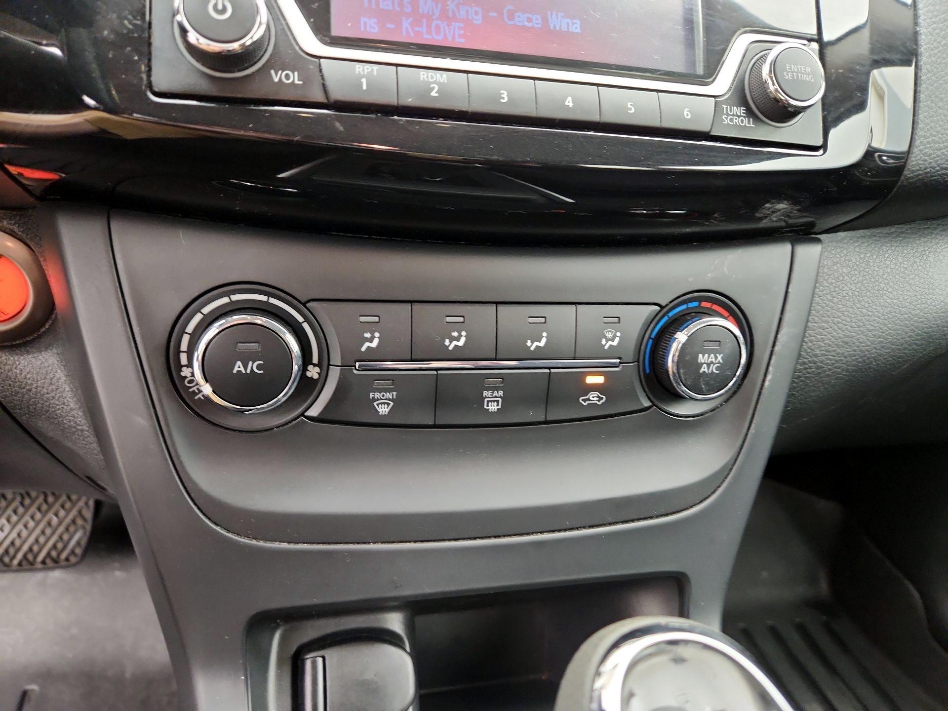 Thumbnail: 2017 Nissan Sentra - 16