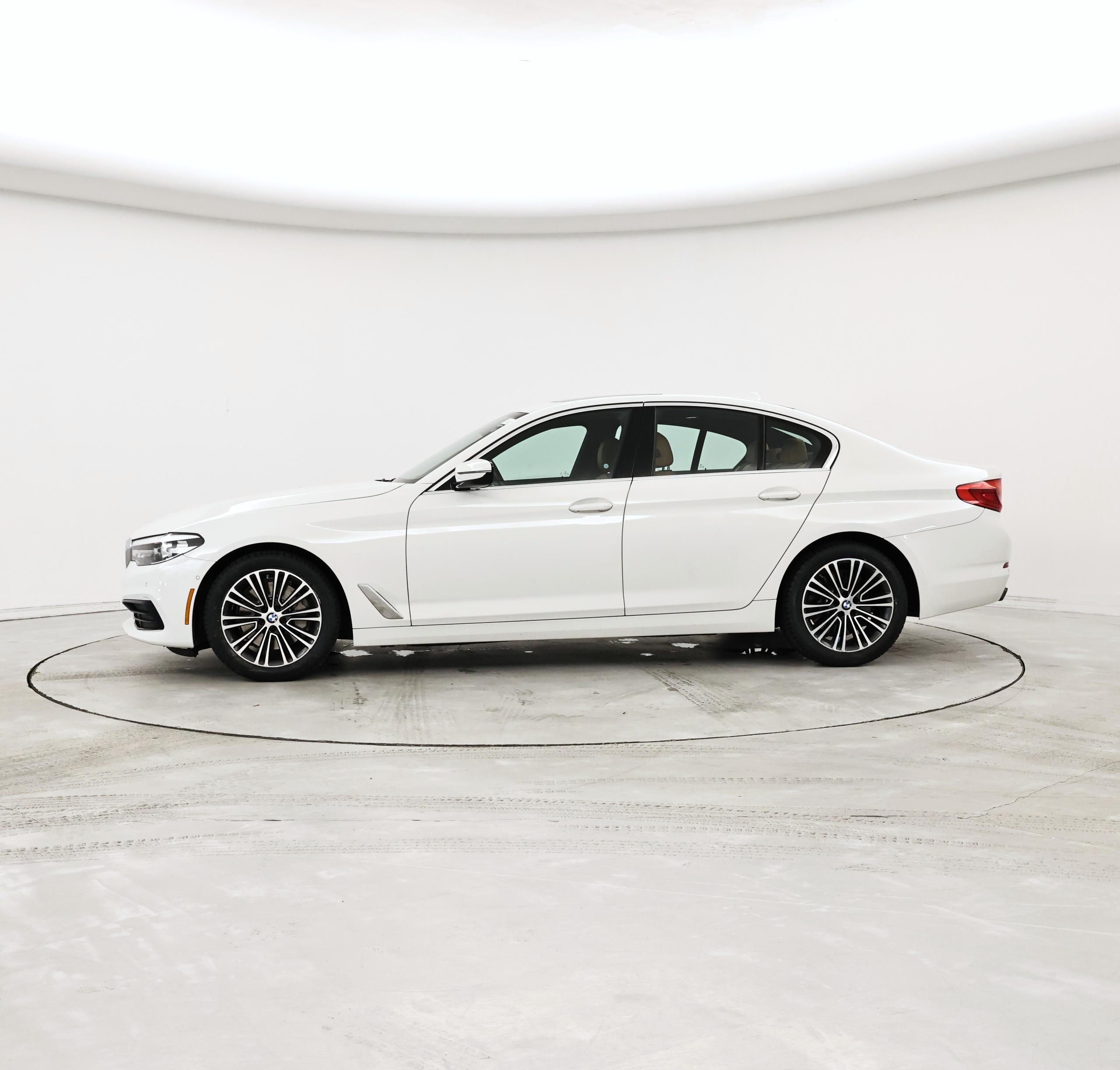 Thumbnail: 2019 BMW 5 Series - 3