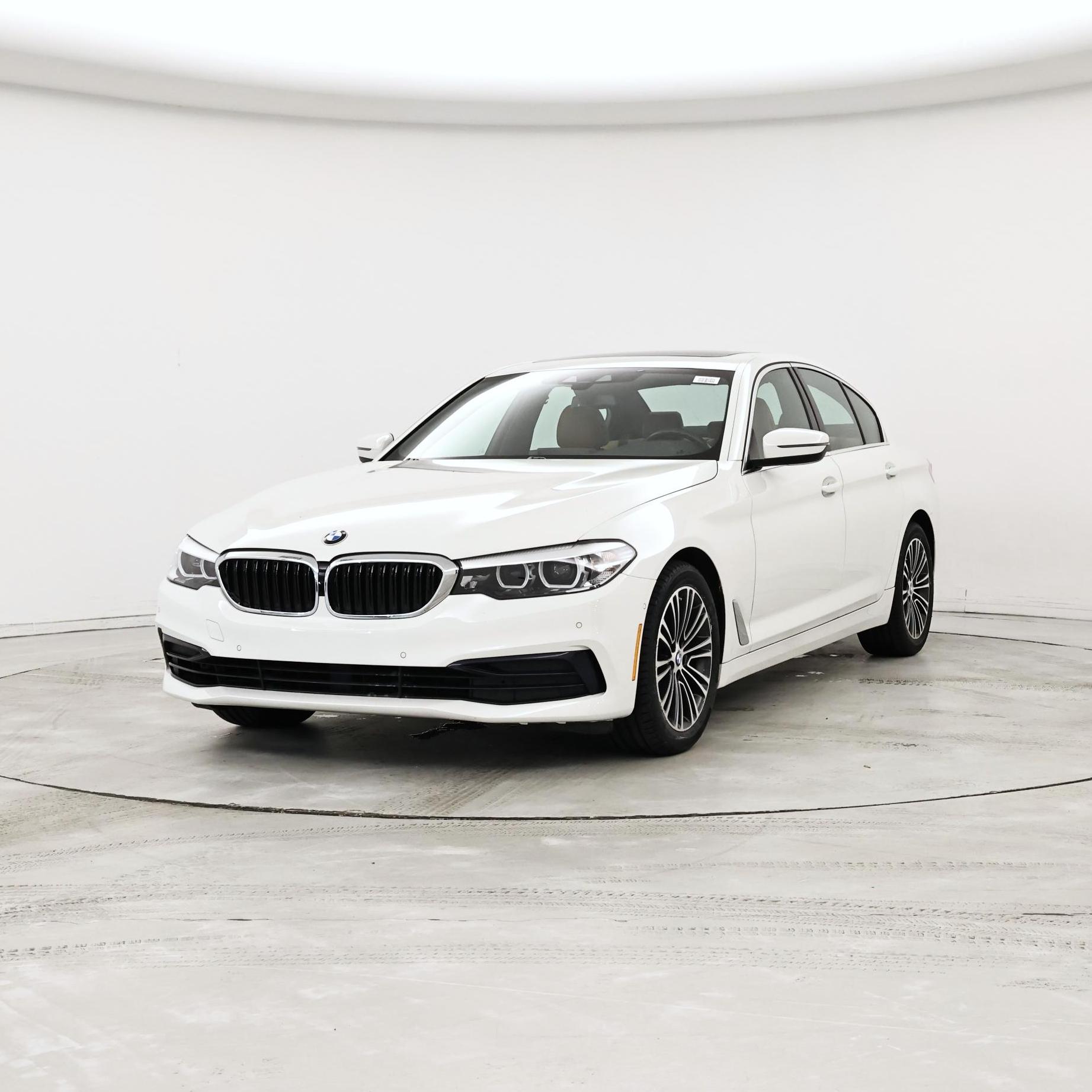 Thumbnail: 2019 BMW 5 Series - 4