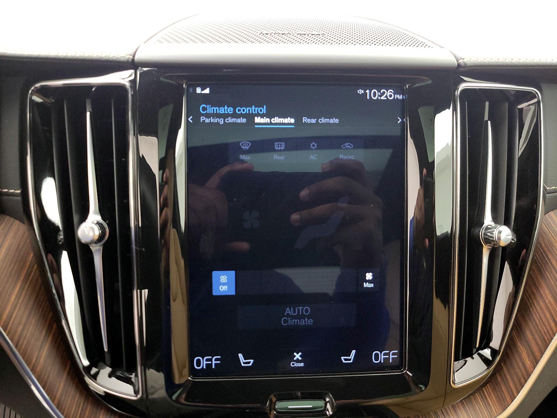 Thumbnail: 2020 Volvo XC60 - 16