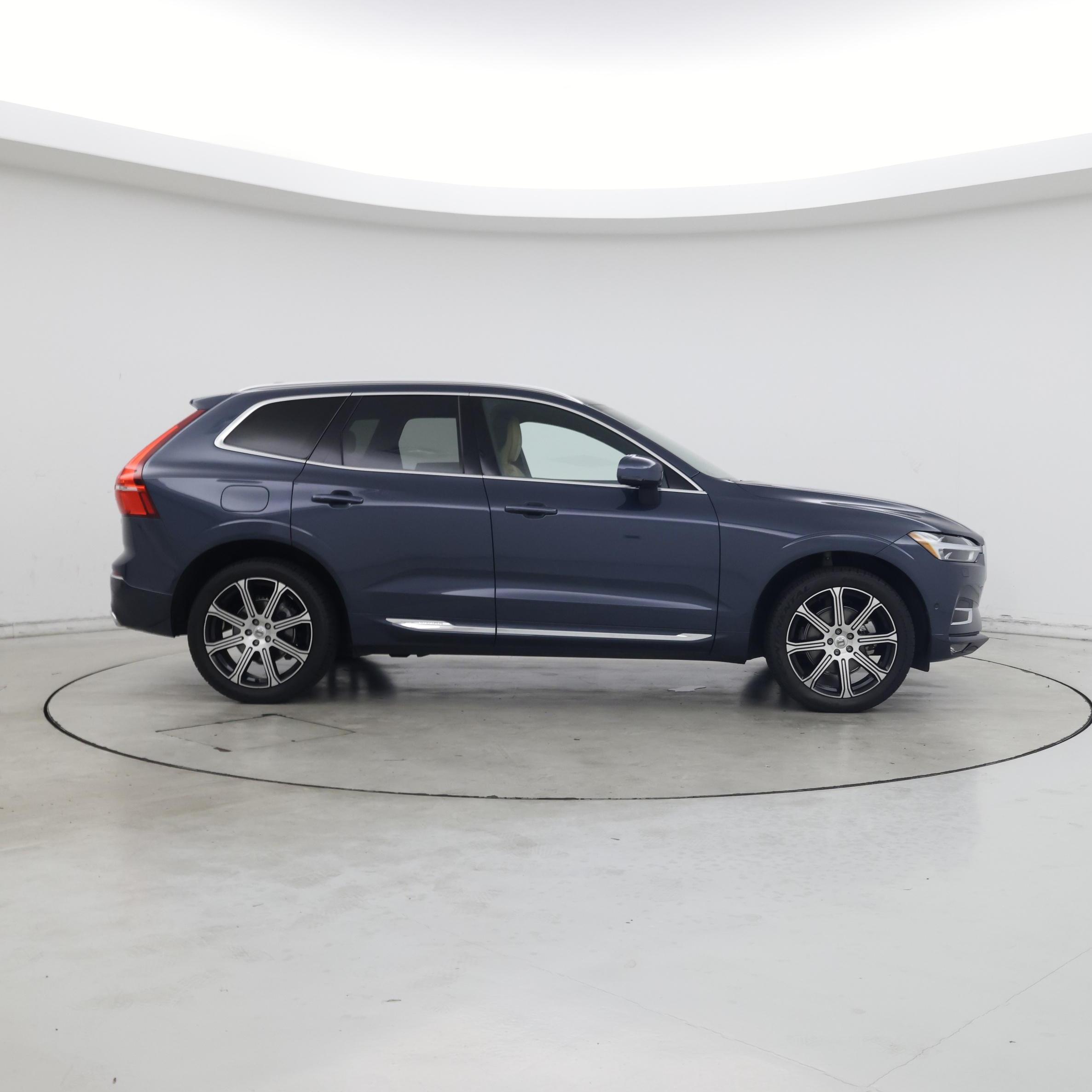Thumbnail: 2020 Volvo XC60 - 7