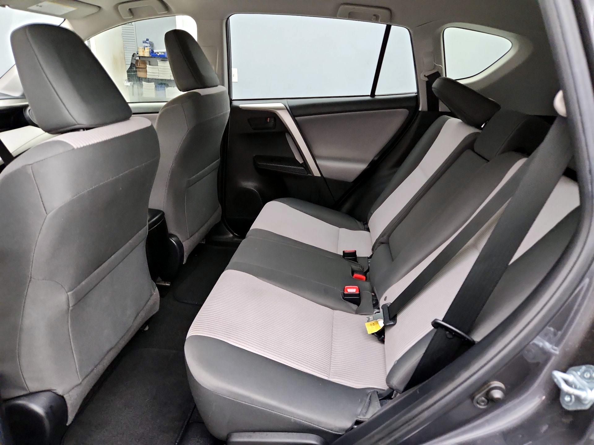 Thumbnail: 2014 Toyota RAV4 - 19