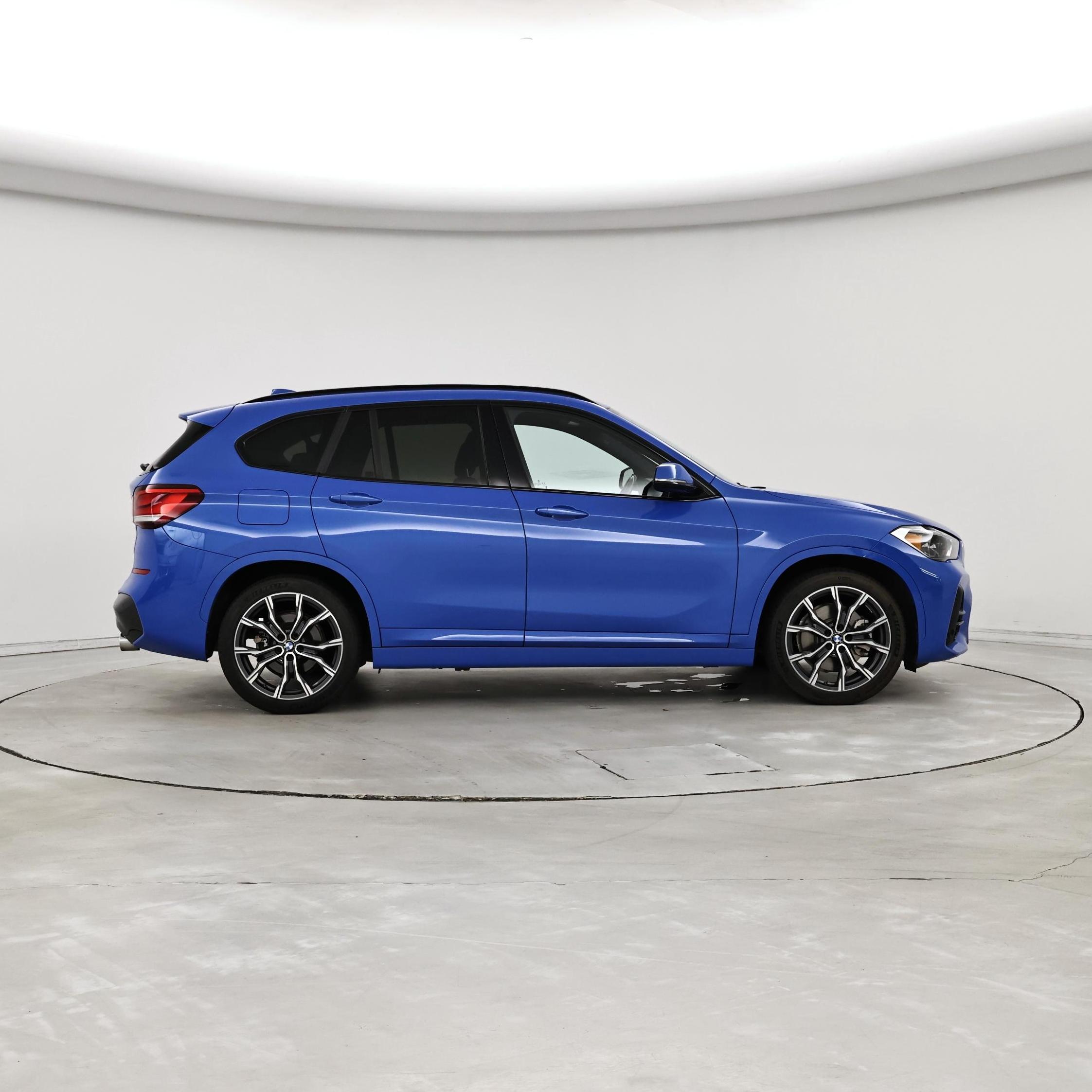 Thumbnail: 2021 BMW X1 - 7