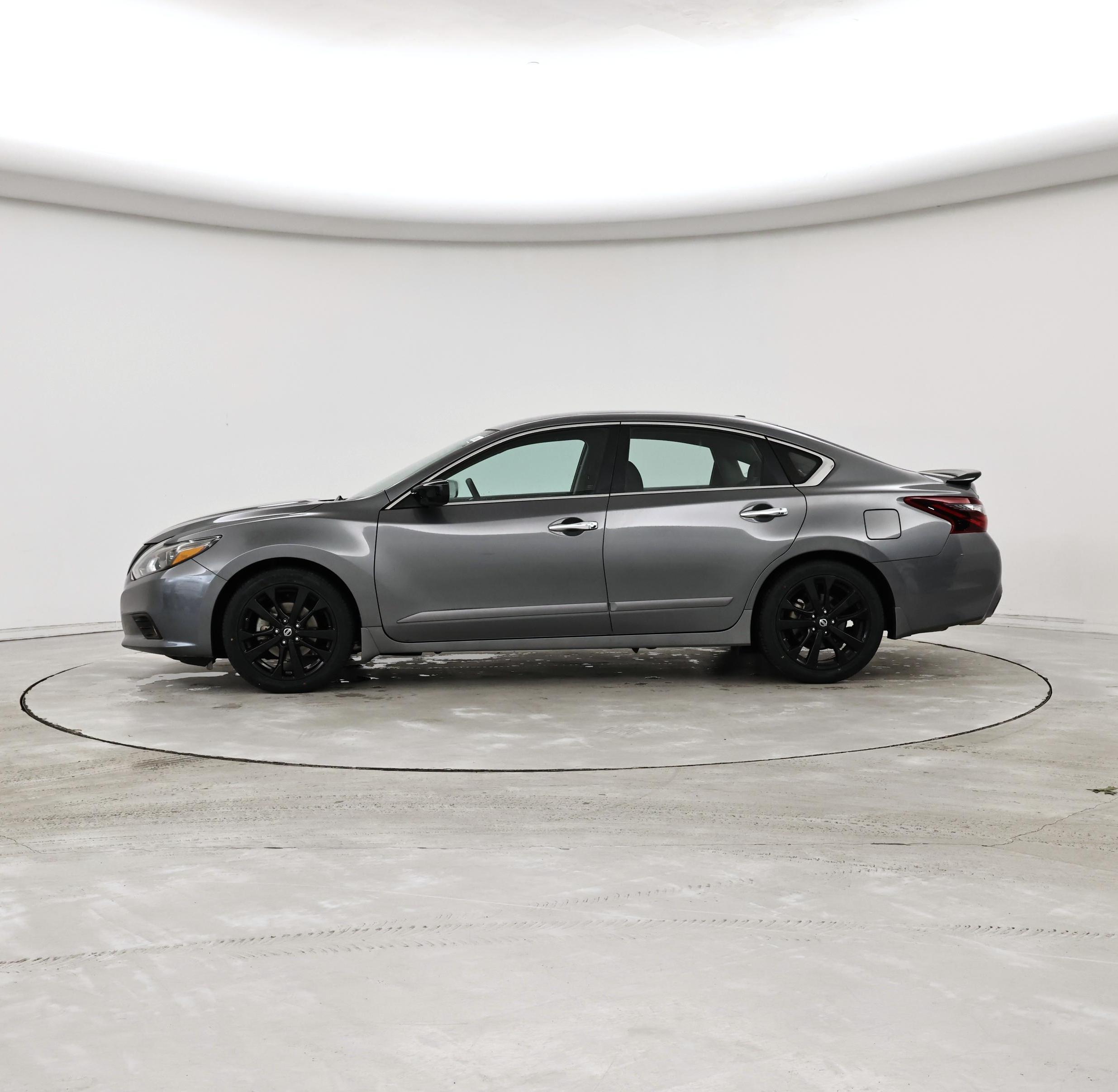 Thumbnail: 2018 Nissan Altima - 3