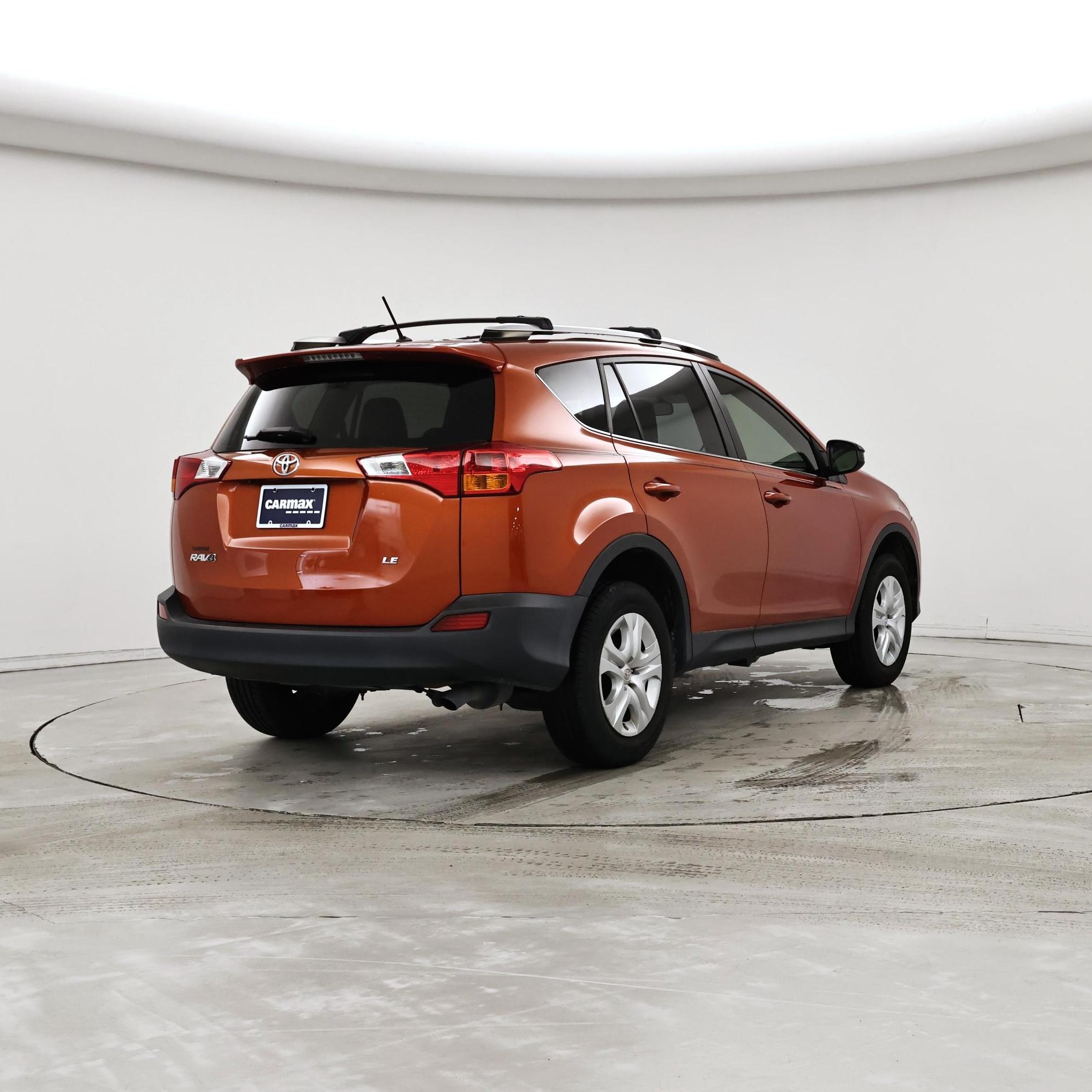 Thumbnail: 2015 Toyota RAV4 - 8