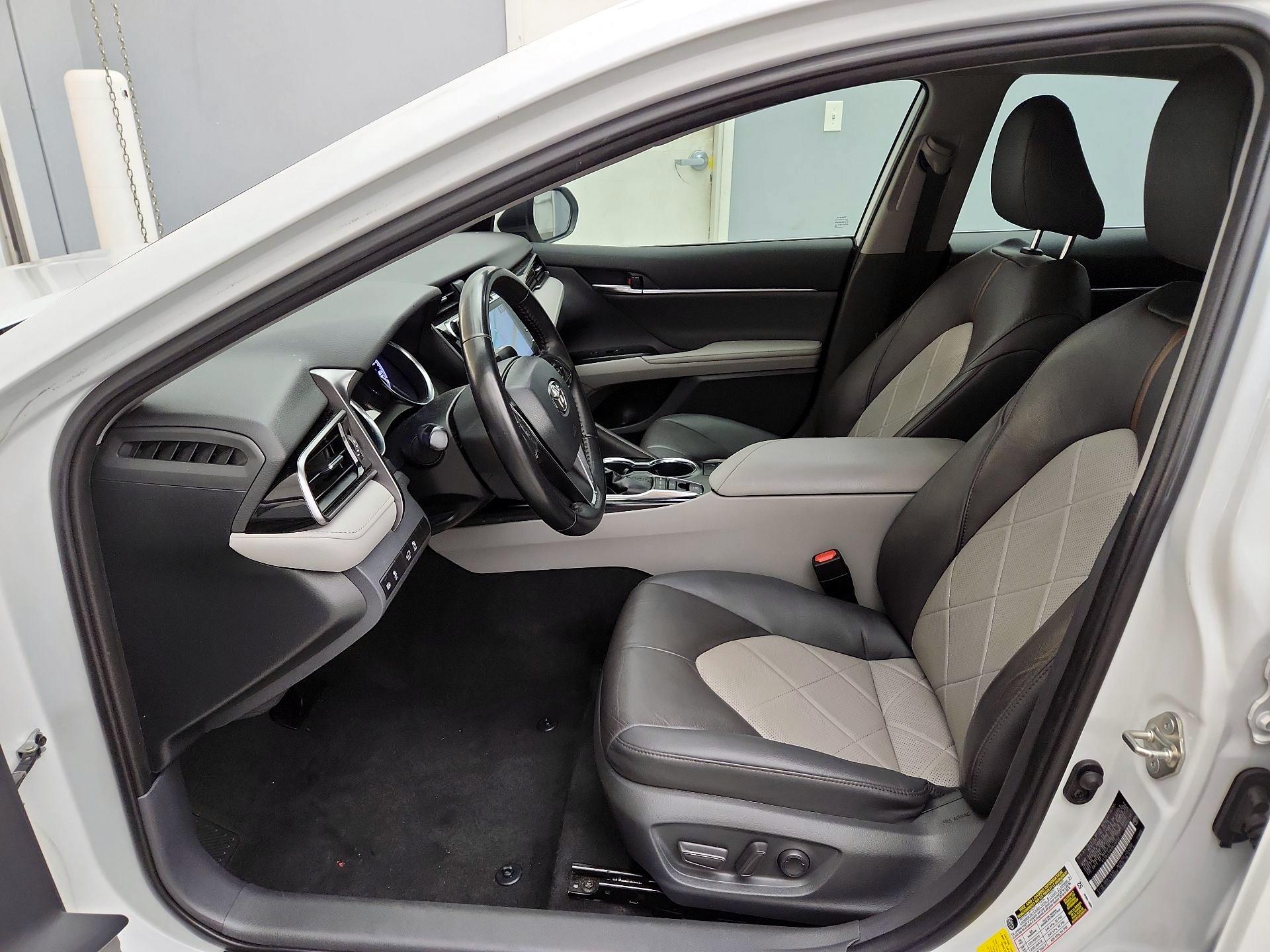 Thumbnail: 2019 Toyota Camry - 11