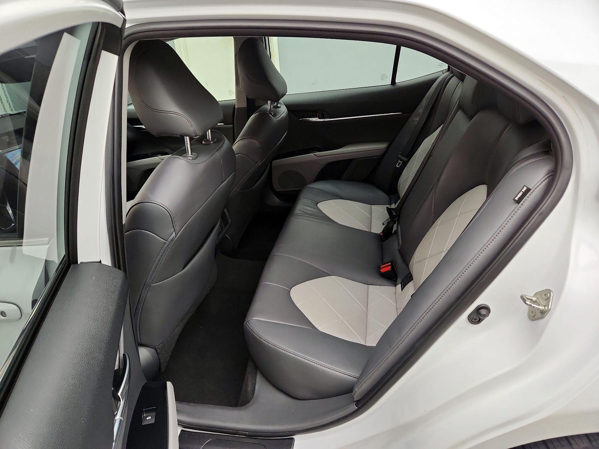Thumbnail: 2019 Toyota Camry - 20