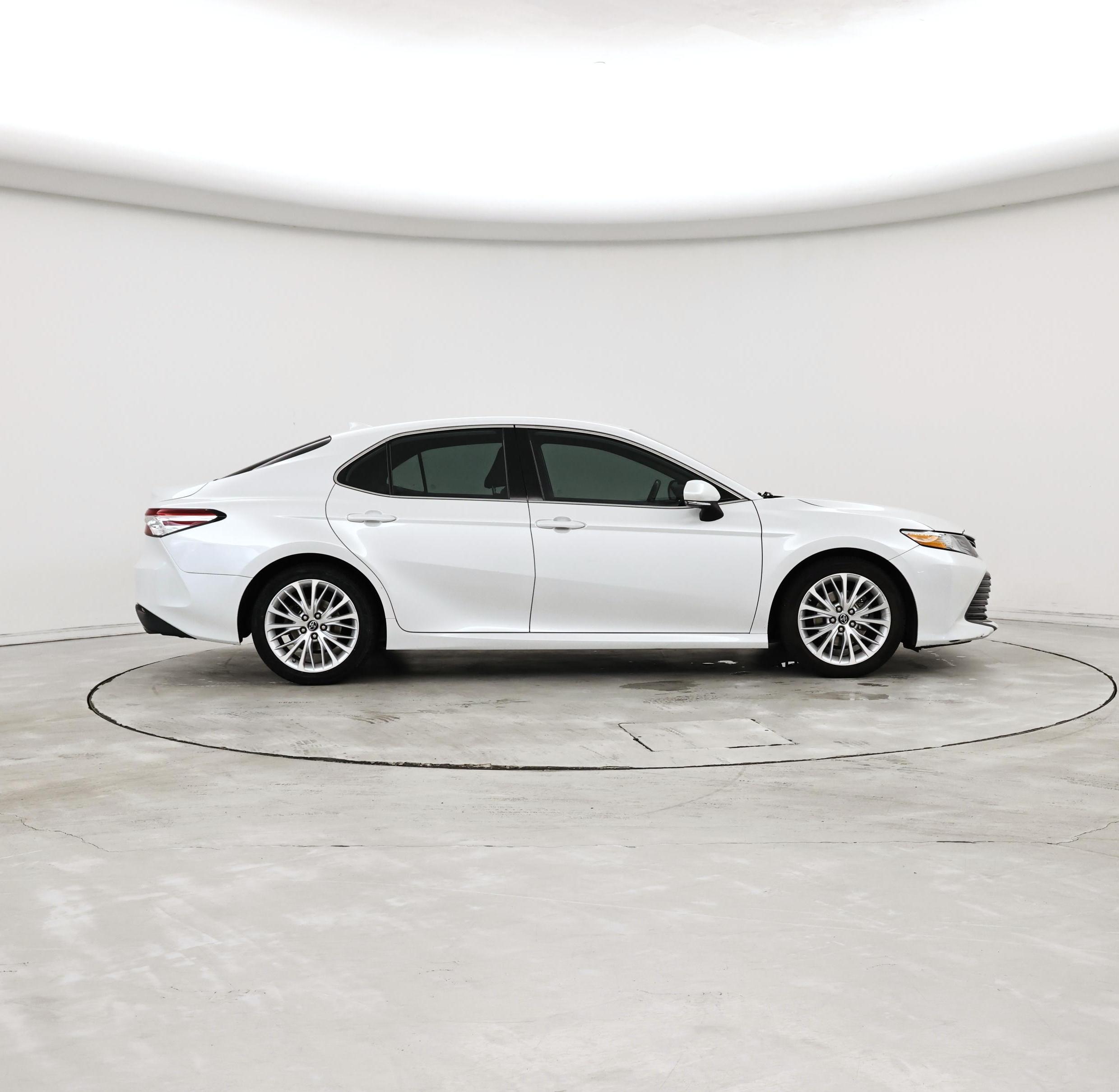 Thumbnail: 2019 Toyota Camry - 7