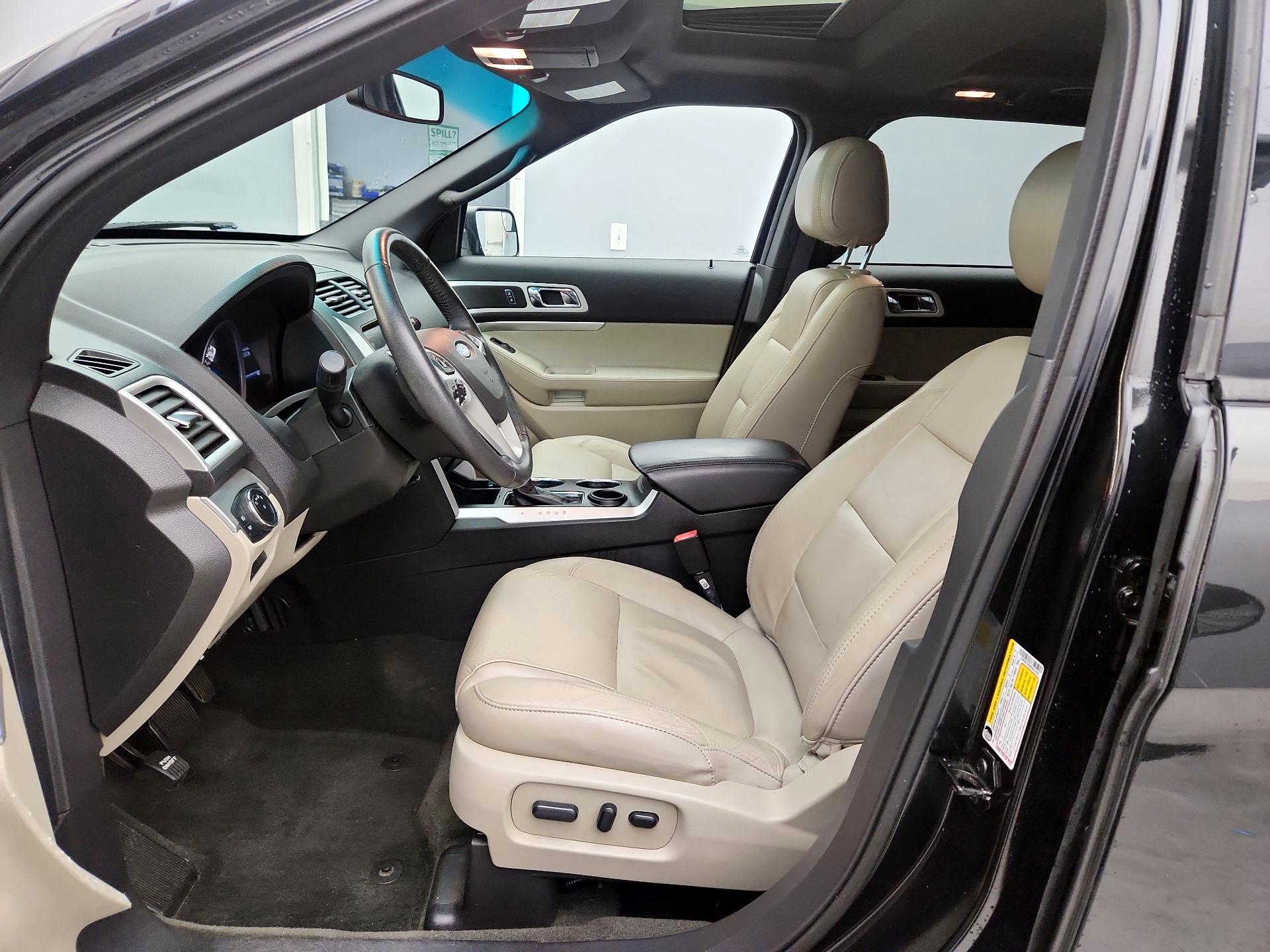 Thumbnail: 2014 Ford Explorer - 11