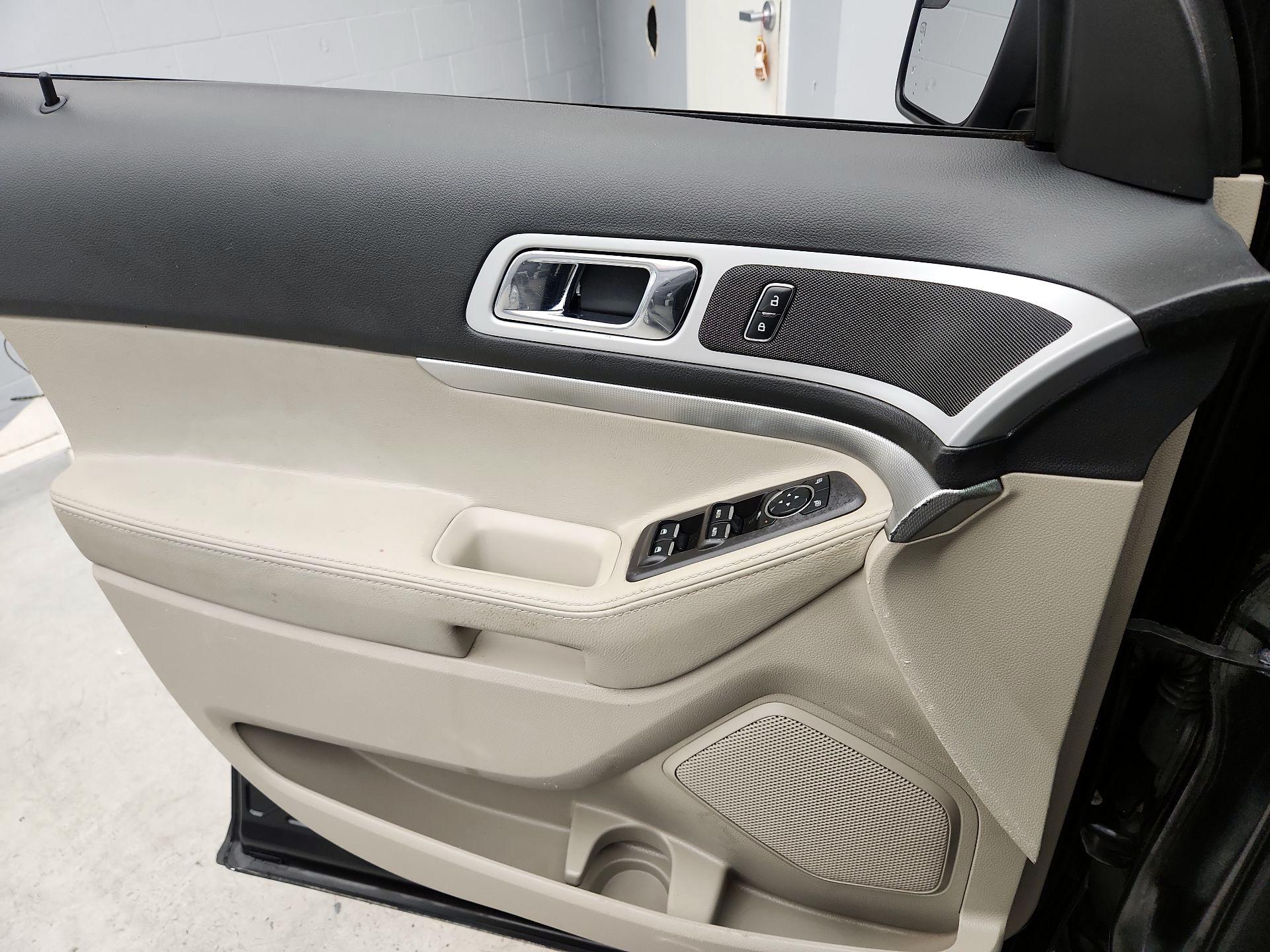 Thumbnail: 2014 Ford Explorer - 12