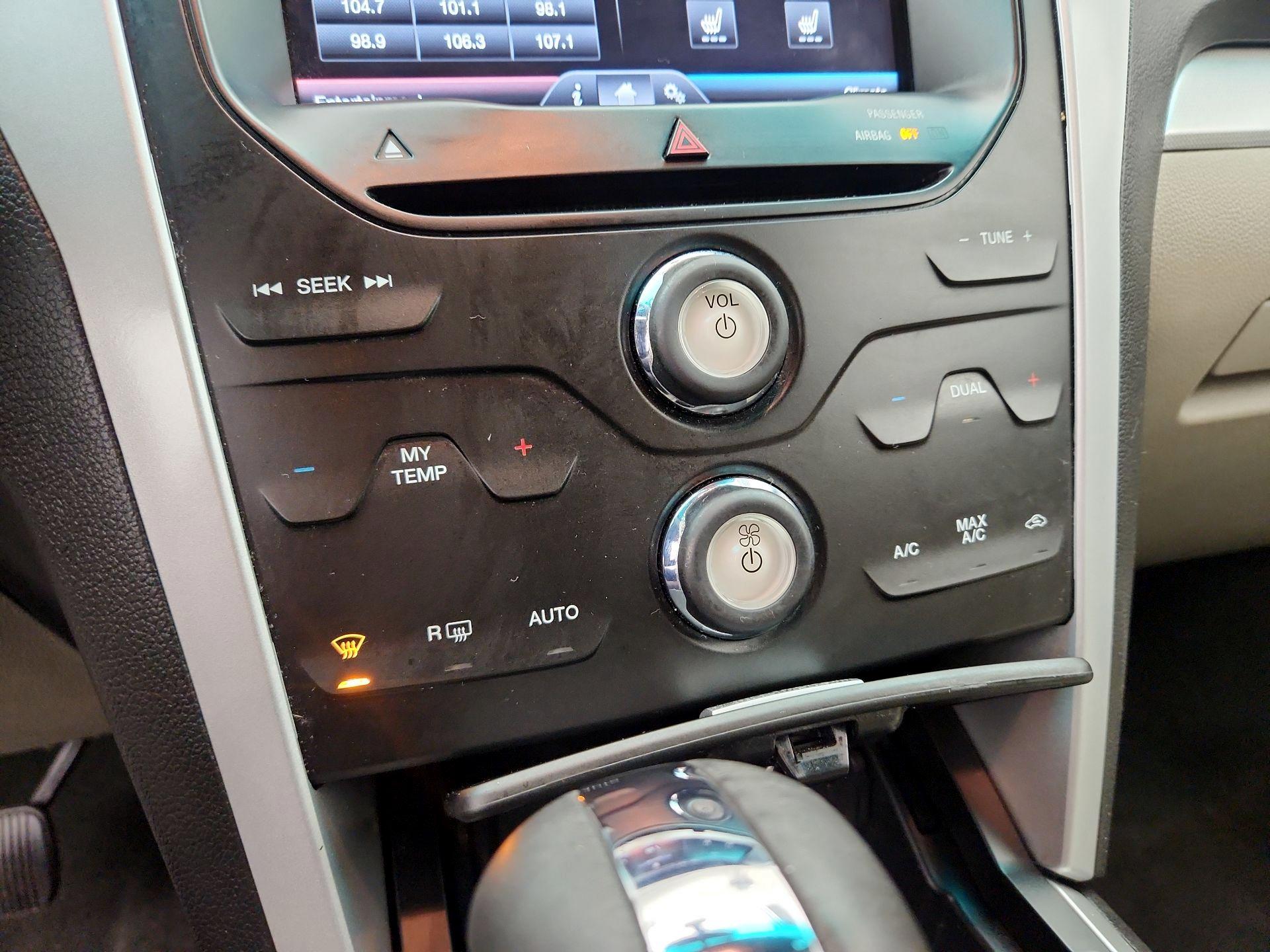 Thumbnail: 2014 Ford Explorer - 16