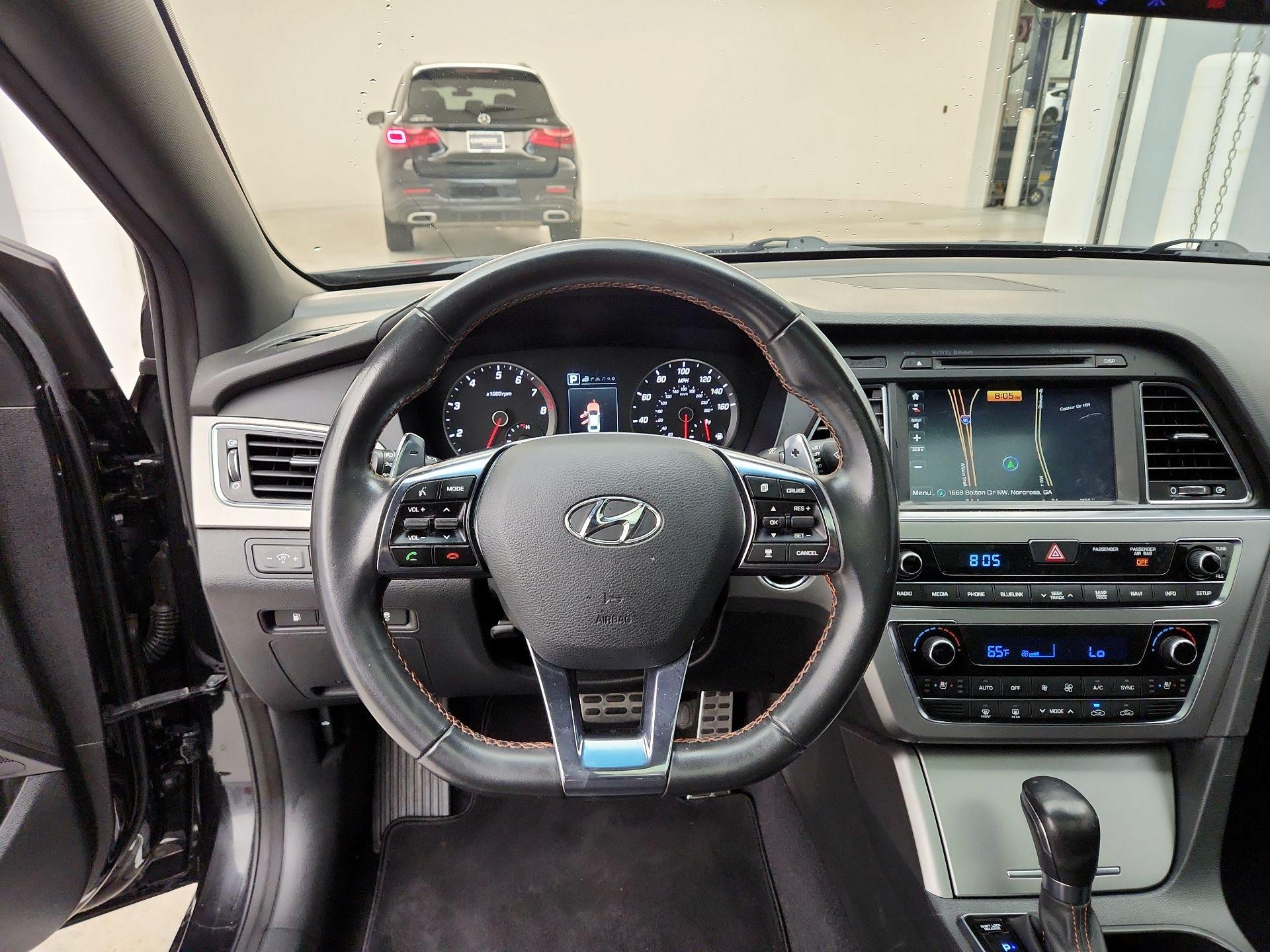 Thumbnail: 2015 Hyundai Sonata - 10