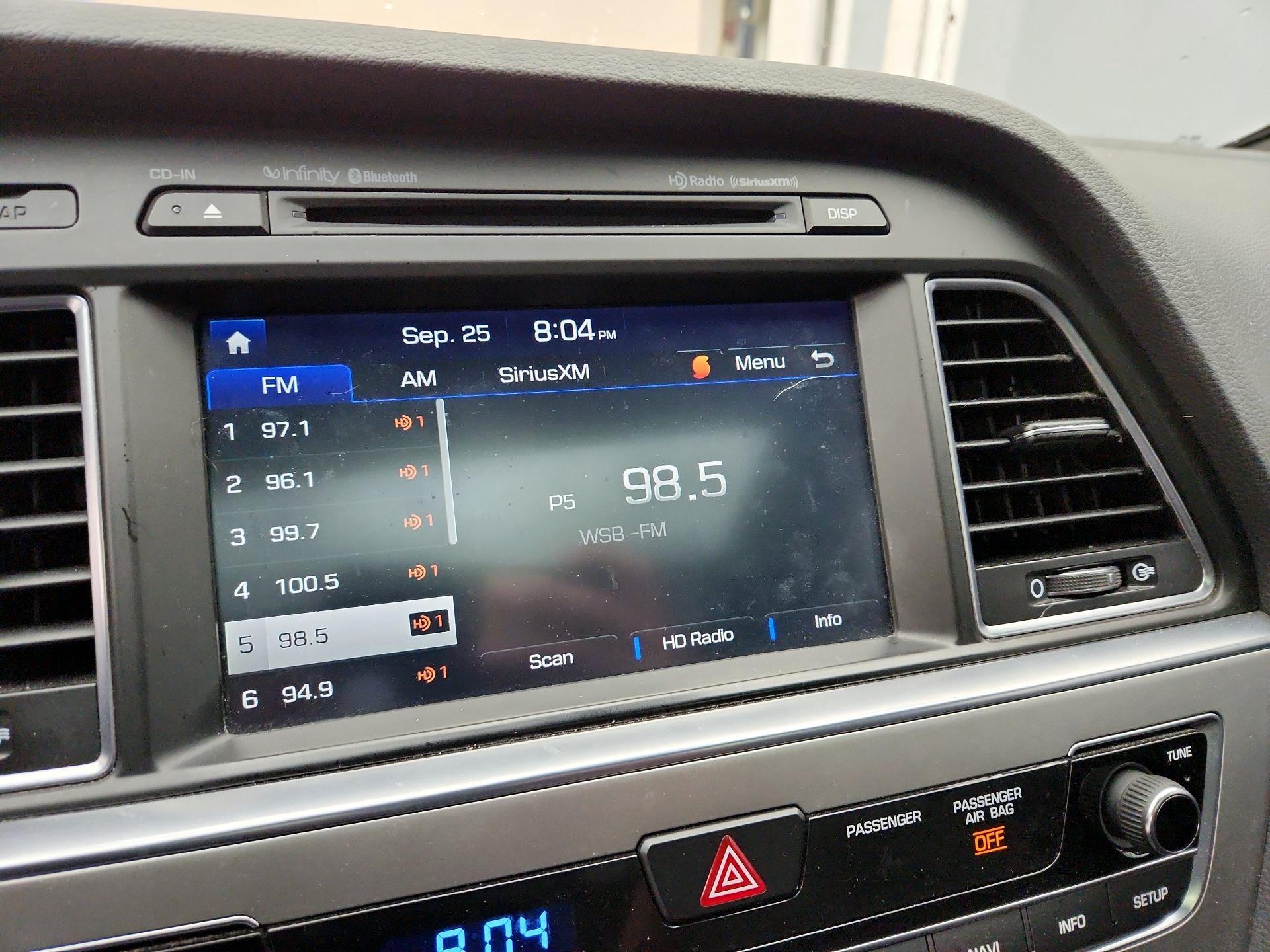 Thumbnail: 2015 Hyundai Sonata - 16