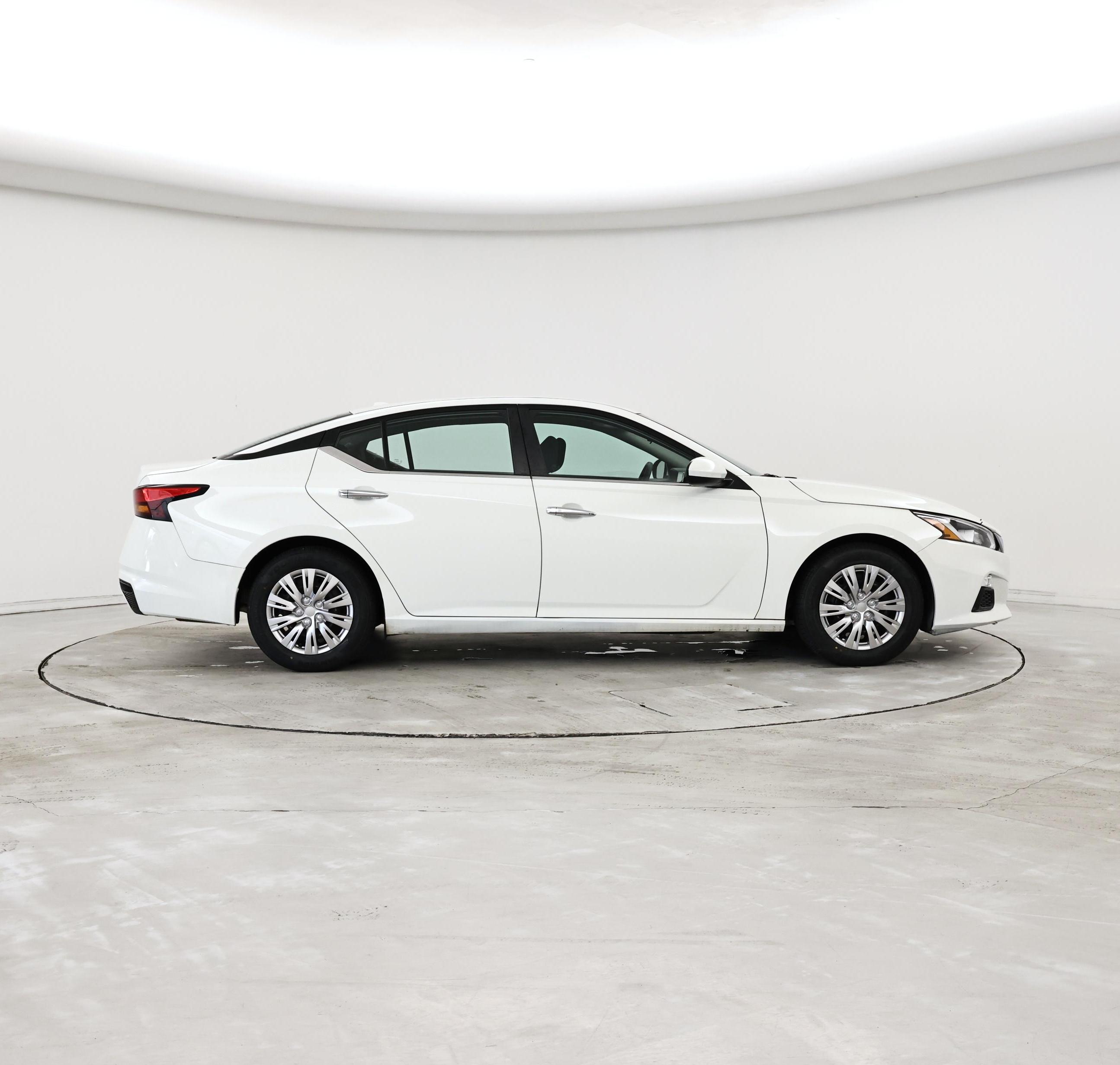 Thumbnail: 2020 Nissan Altima - 7